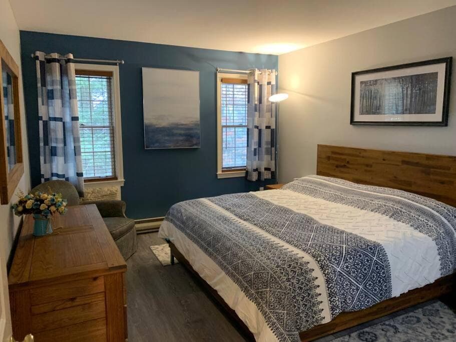 Jiminy Peak Mountainside Getaway in the Berkshires interior in Hancock — gallery photo 2