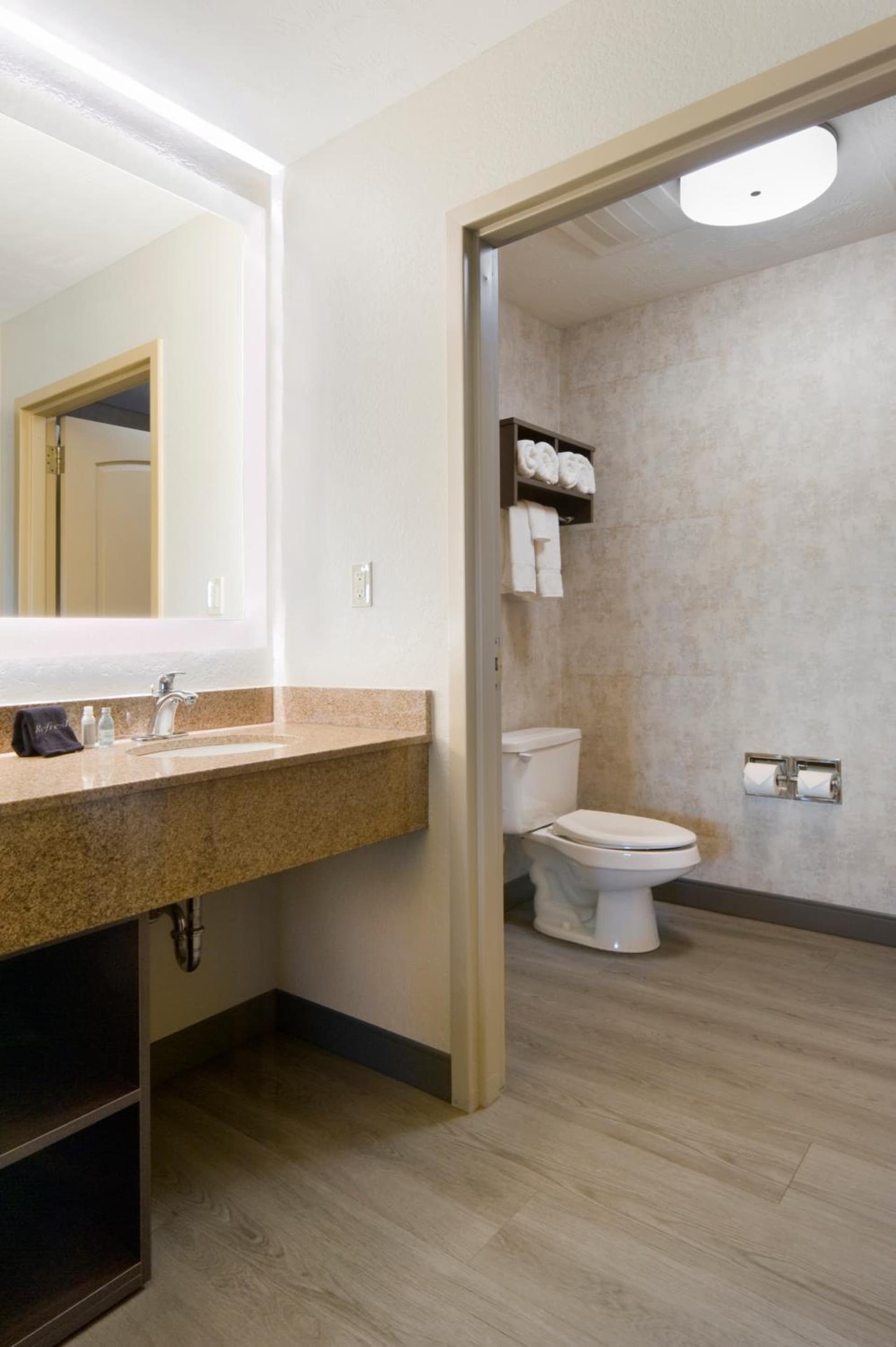 ClubHouse Hotel Sioux Falls gallery photo in Sioux Falls, SD — image 15