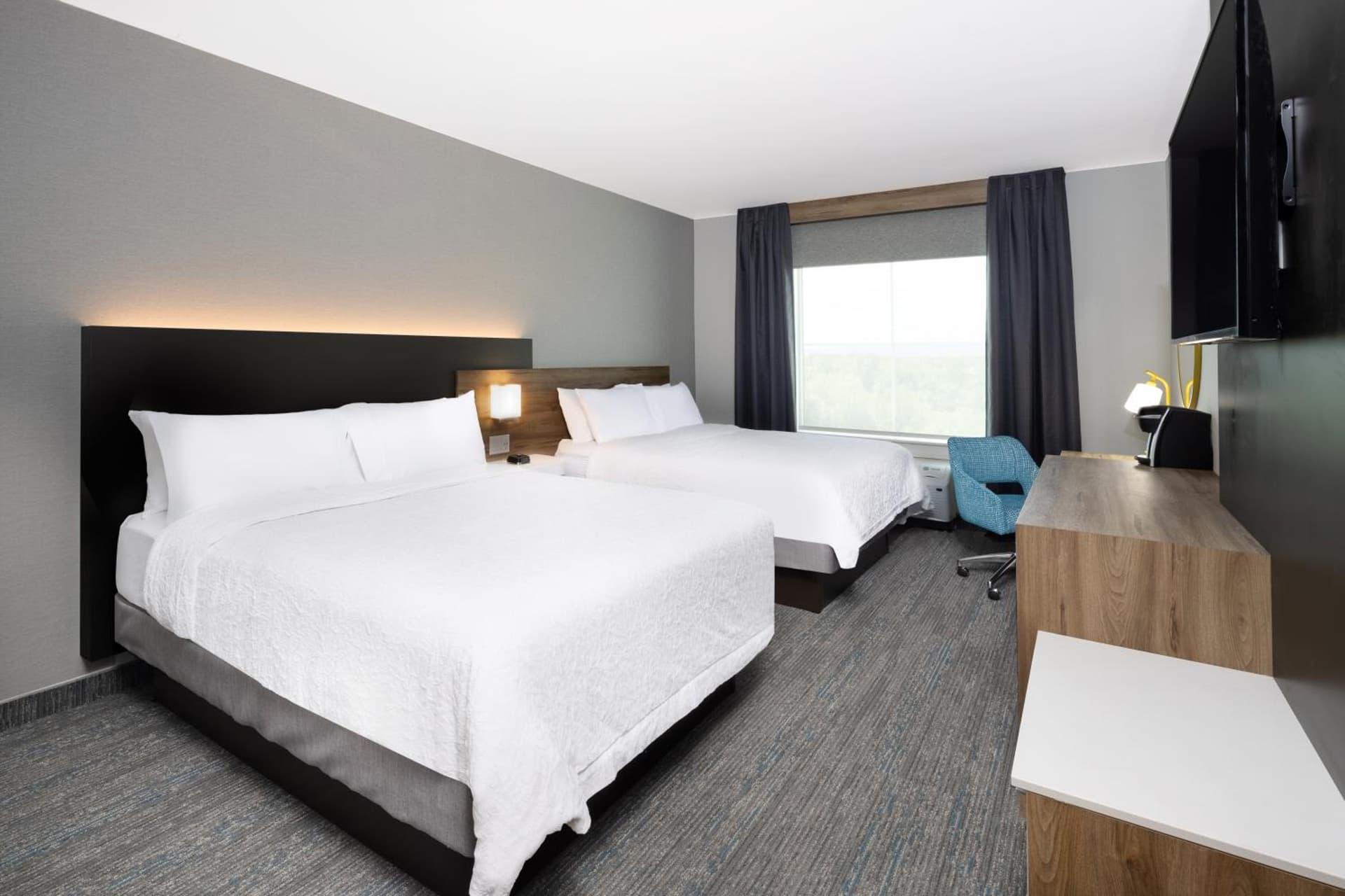 Hampton Inn by Hilton Verona at Turning Stone interior in Verona — gallery photo 2