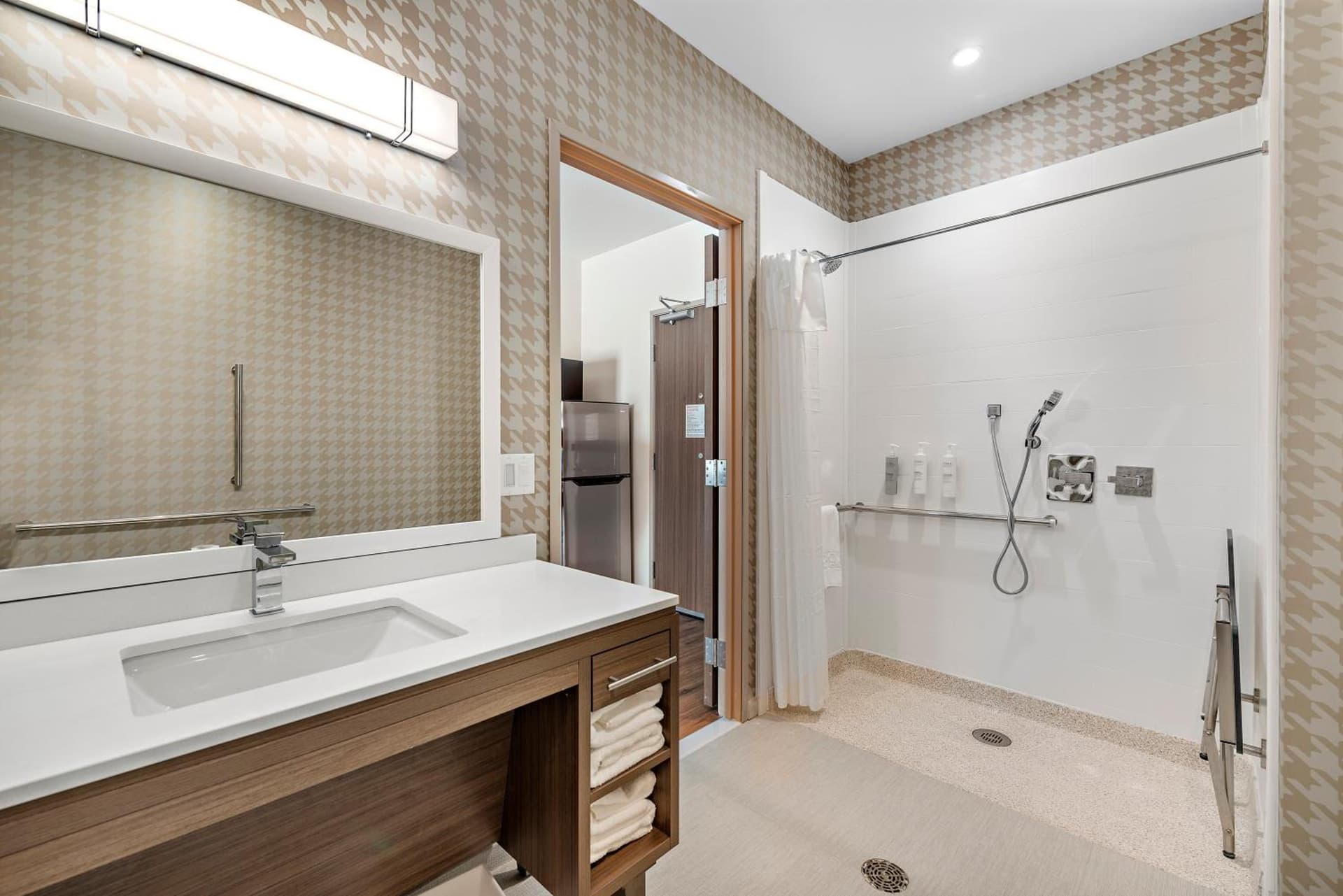 Home2 Suites By Hilton San Bernardino gallery photo in San Bernardino, CA — image 9