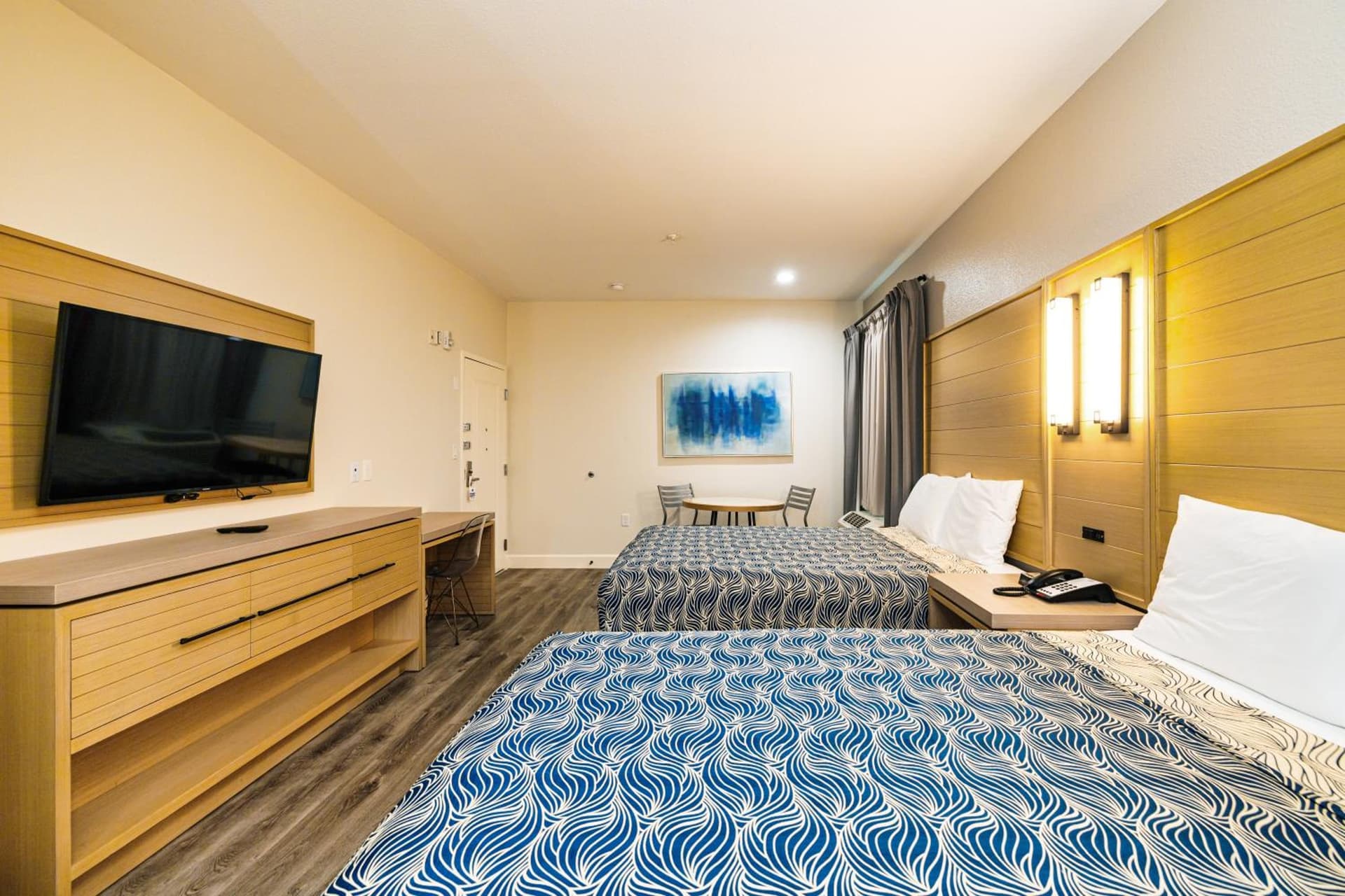 Palace Inn IAH Houston Bush Intercontinental Airport interior in Humble, TX — gallery photo 2