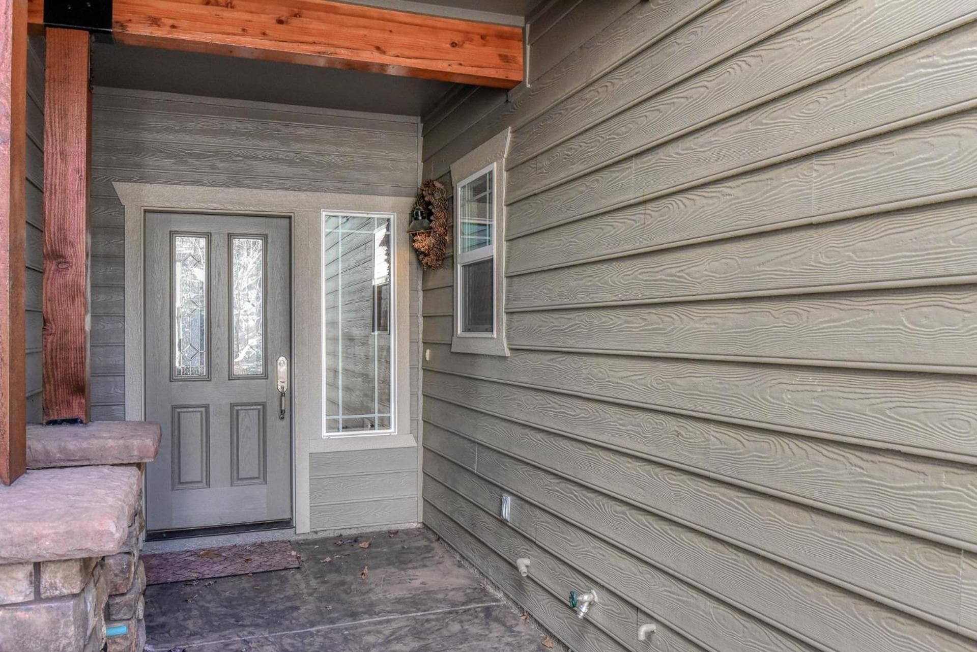 Flagstaff Retreat 3BR Townhome with Jetted Tub interior in Flagstaff, AZ — gallery photo 2