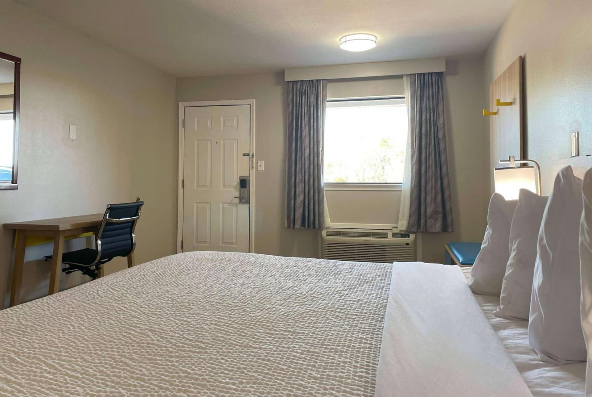 Days Inn by Wyndham Temple gallery photo in Temple, TX — image 54