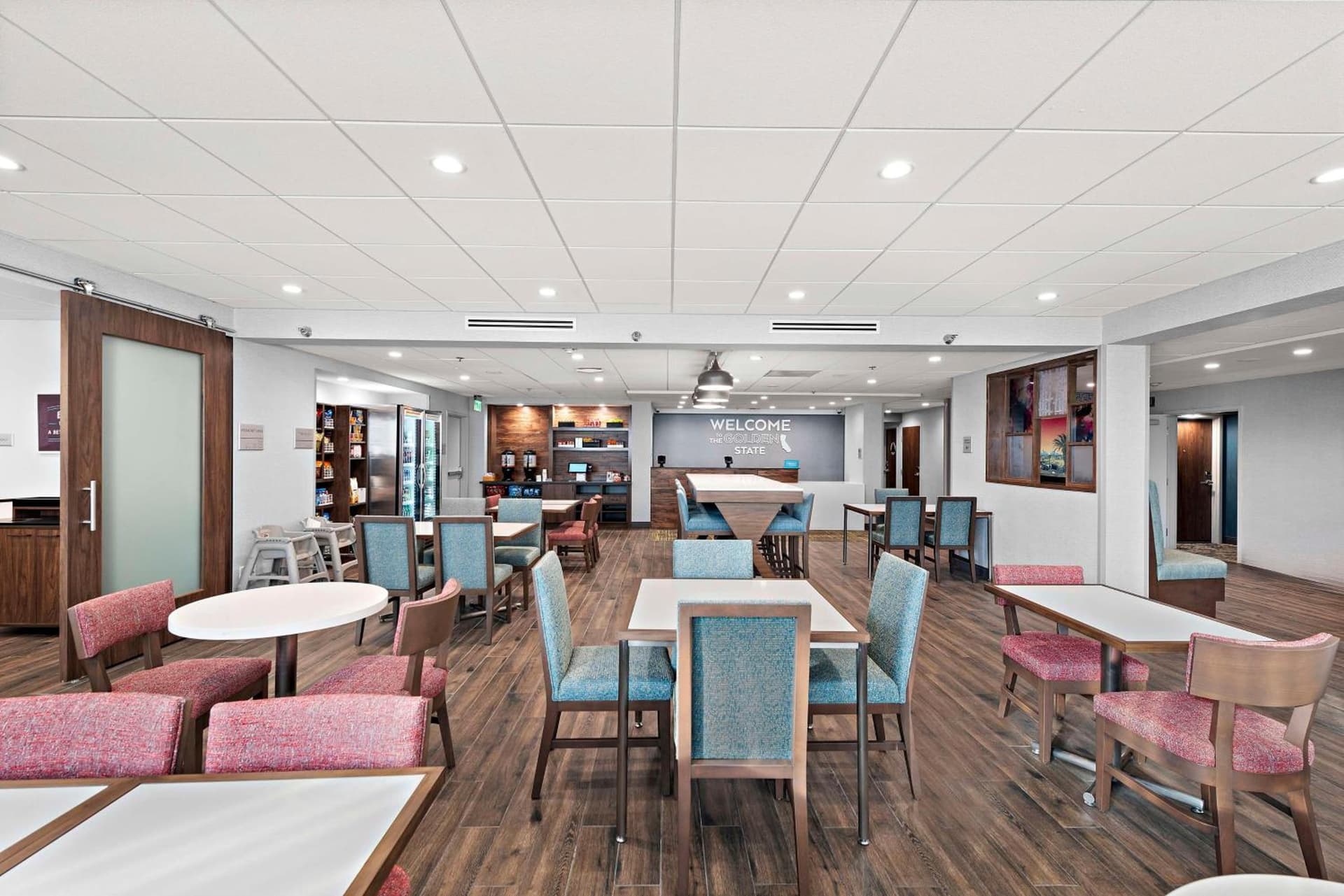 Hampton Inn by Hilton Los Angeles Airport LAX interior in Los Angeles, CA — gallery photo 2