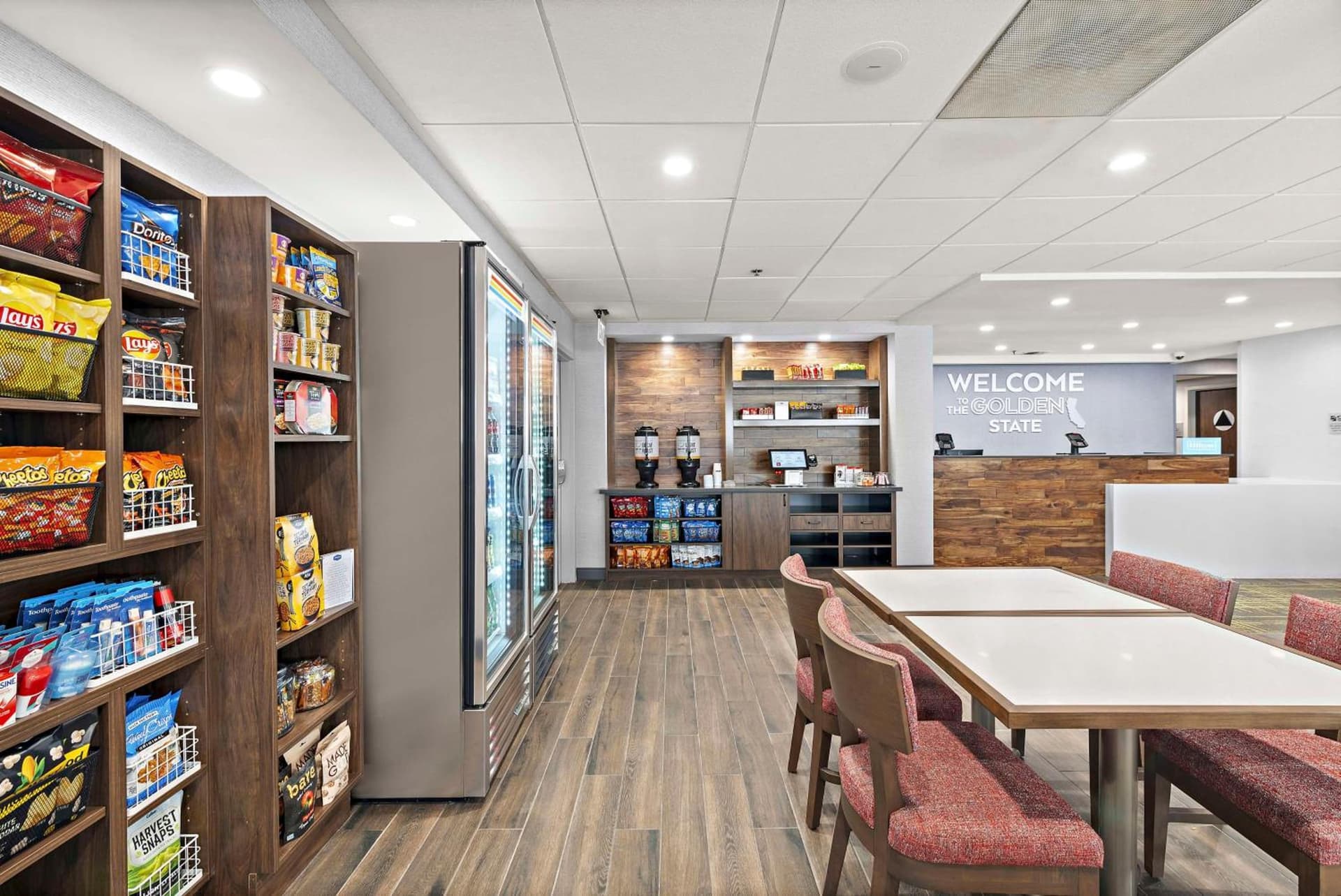 Hampton Inn by Hilton Los Angeles Airport LAX property views in Los Angeles, CA — gallery photo 3