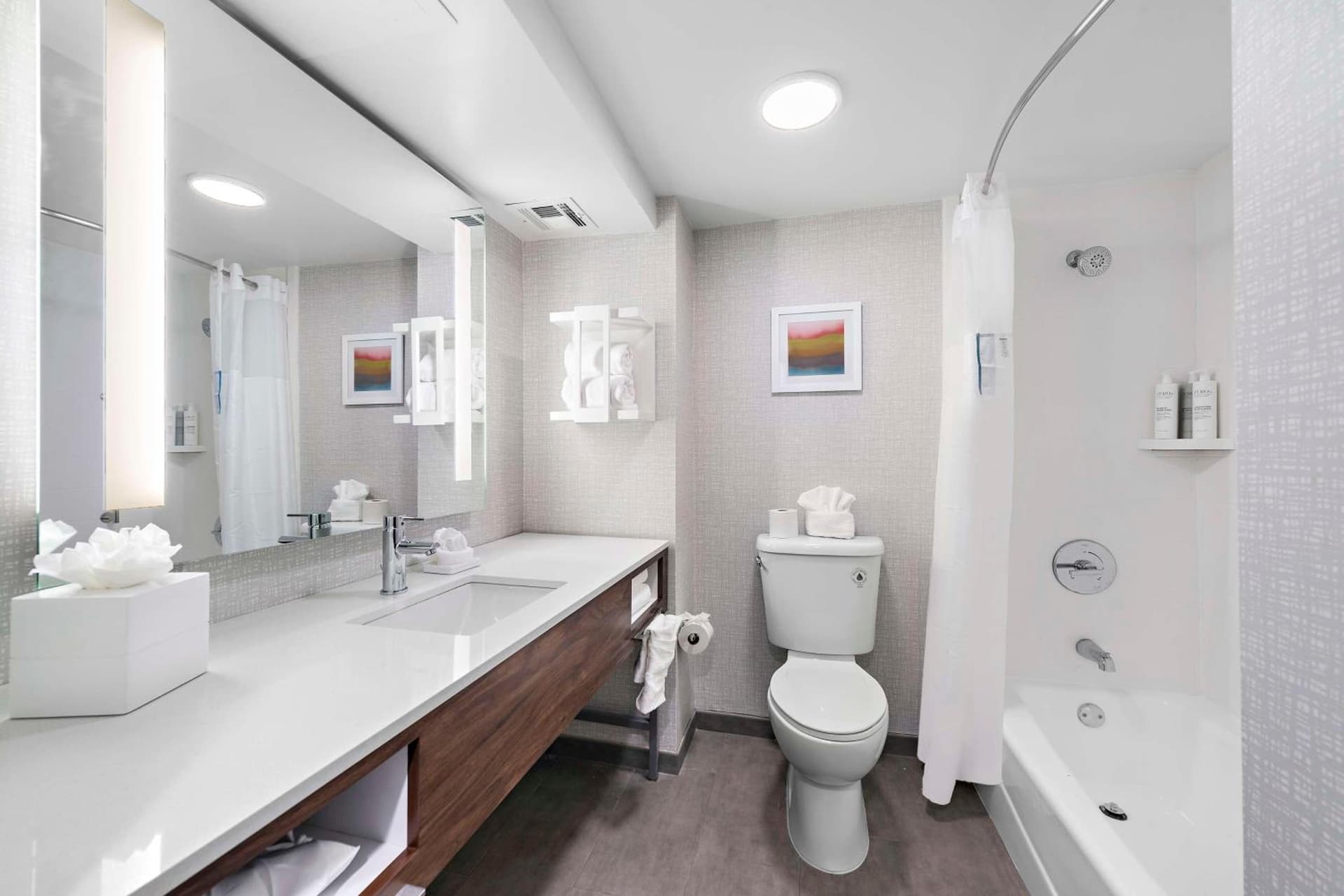 Hampton Inn by Hilton Los Angeles Airport LAX gallery photo in Los Angeles, CA — image 27