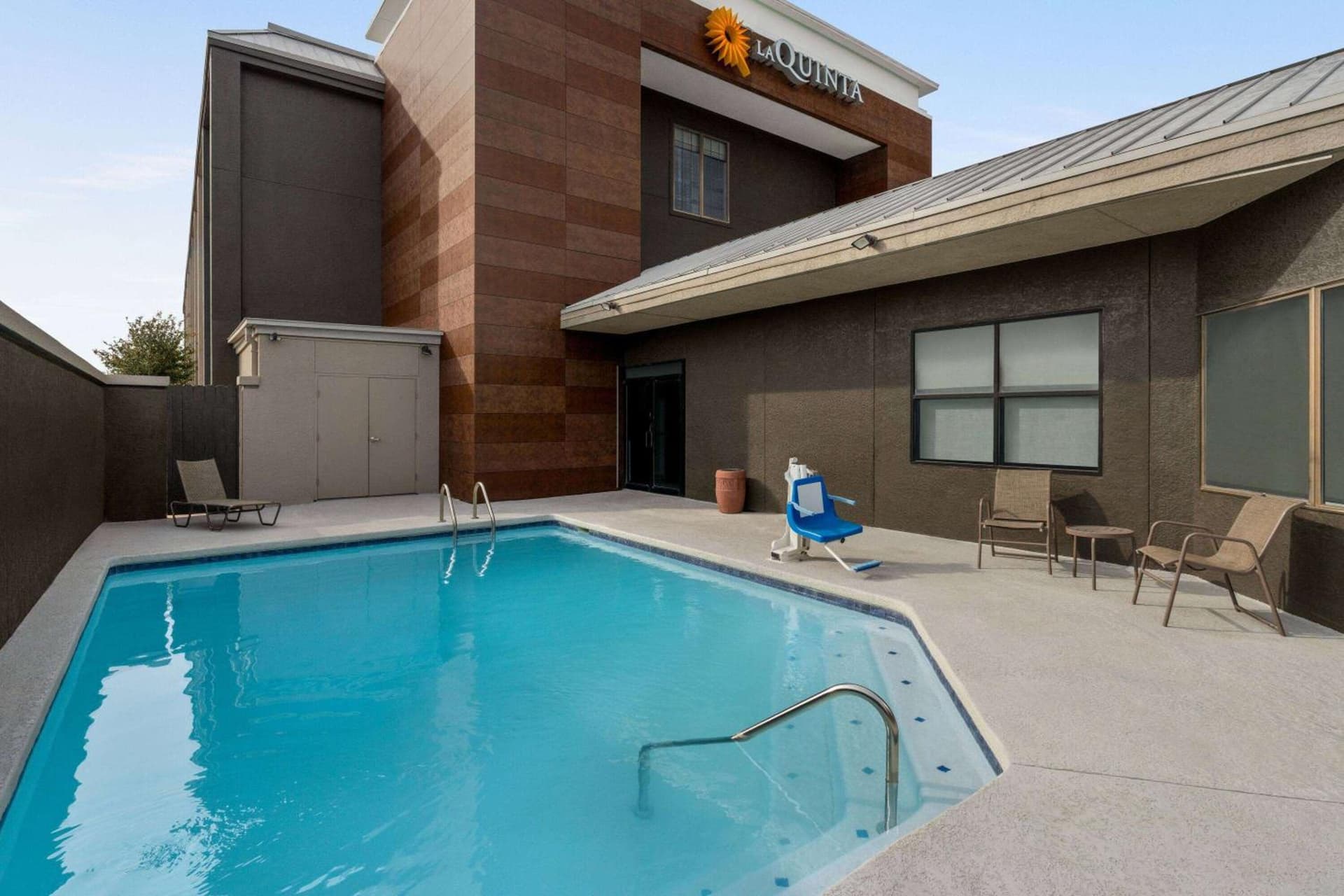 La Quinta by Wyndham Round Rock North gallery photo in Round Rock, TX — image 5