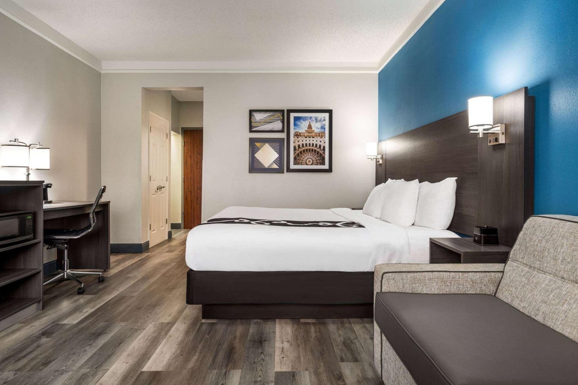 La Quinta by Wyndham Round Rock North gallery photo in Round Rock, TX — image 4