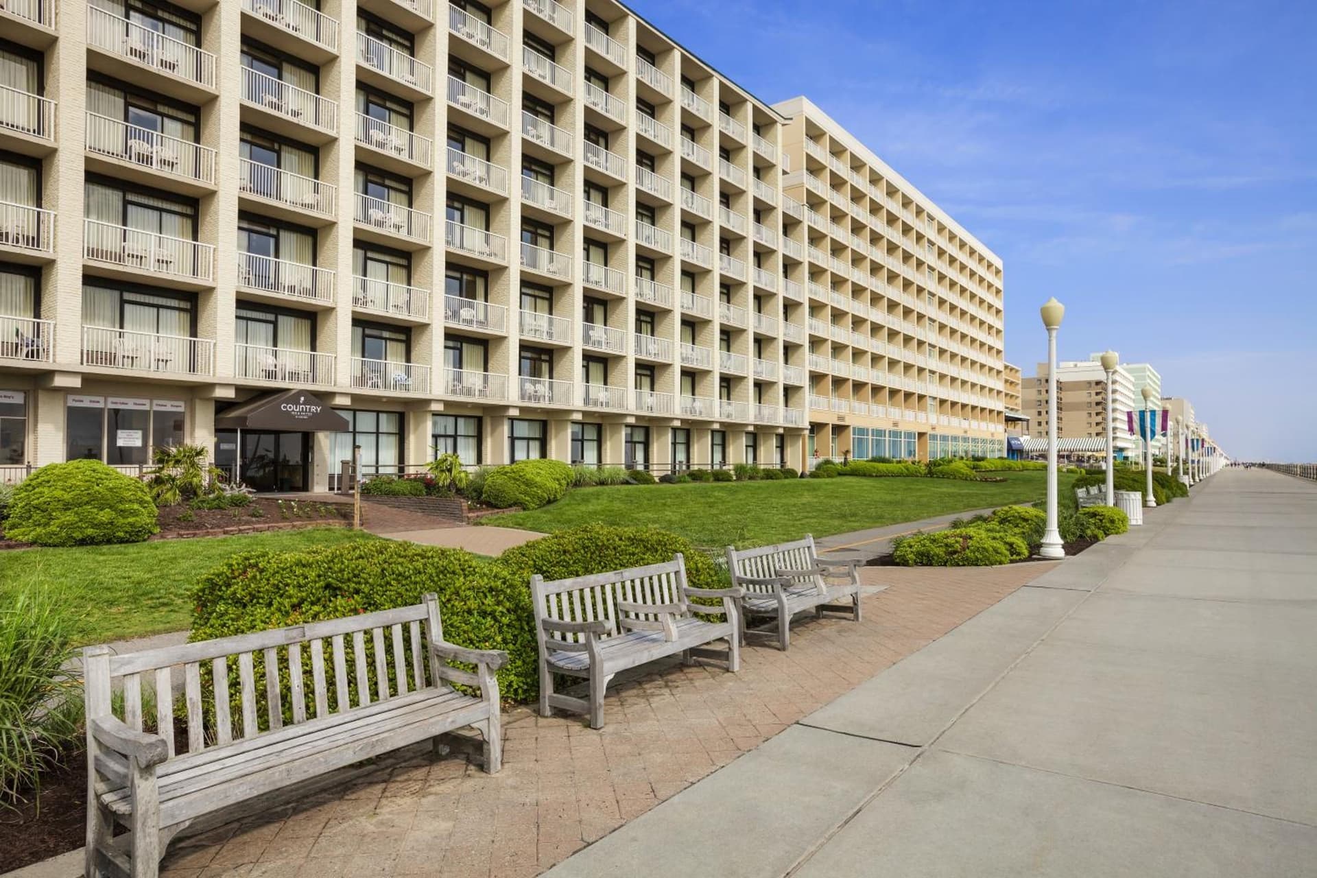 Country Inn & Suites by Radisson, Virginia Beach Oceanfront property views in Virginia Beach, VA — gallery photo 3