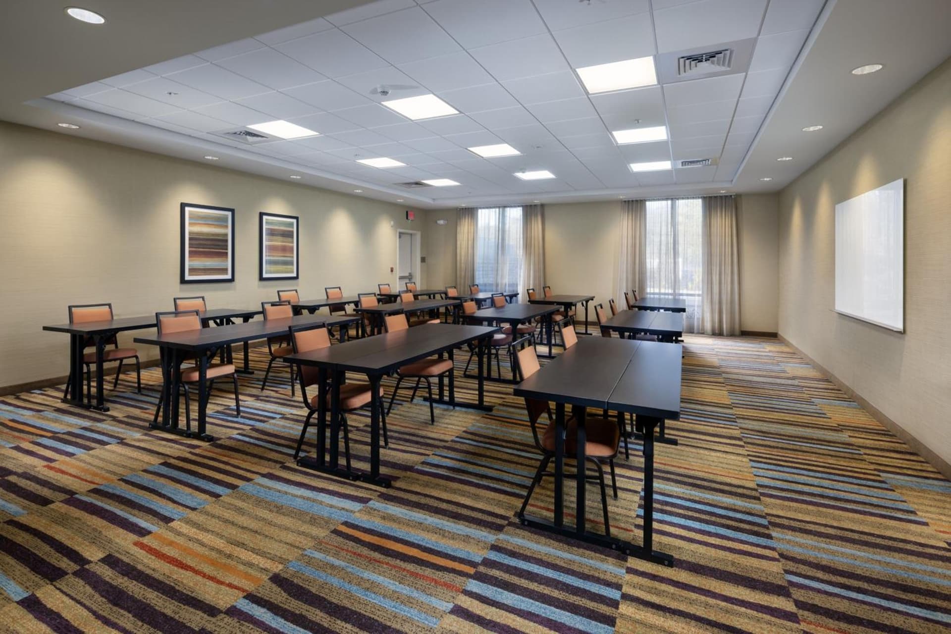 Fairfield Inn & Suites by Marriott Asheville Tunnel Road gallery photo in Asheville, NC — image 11