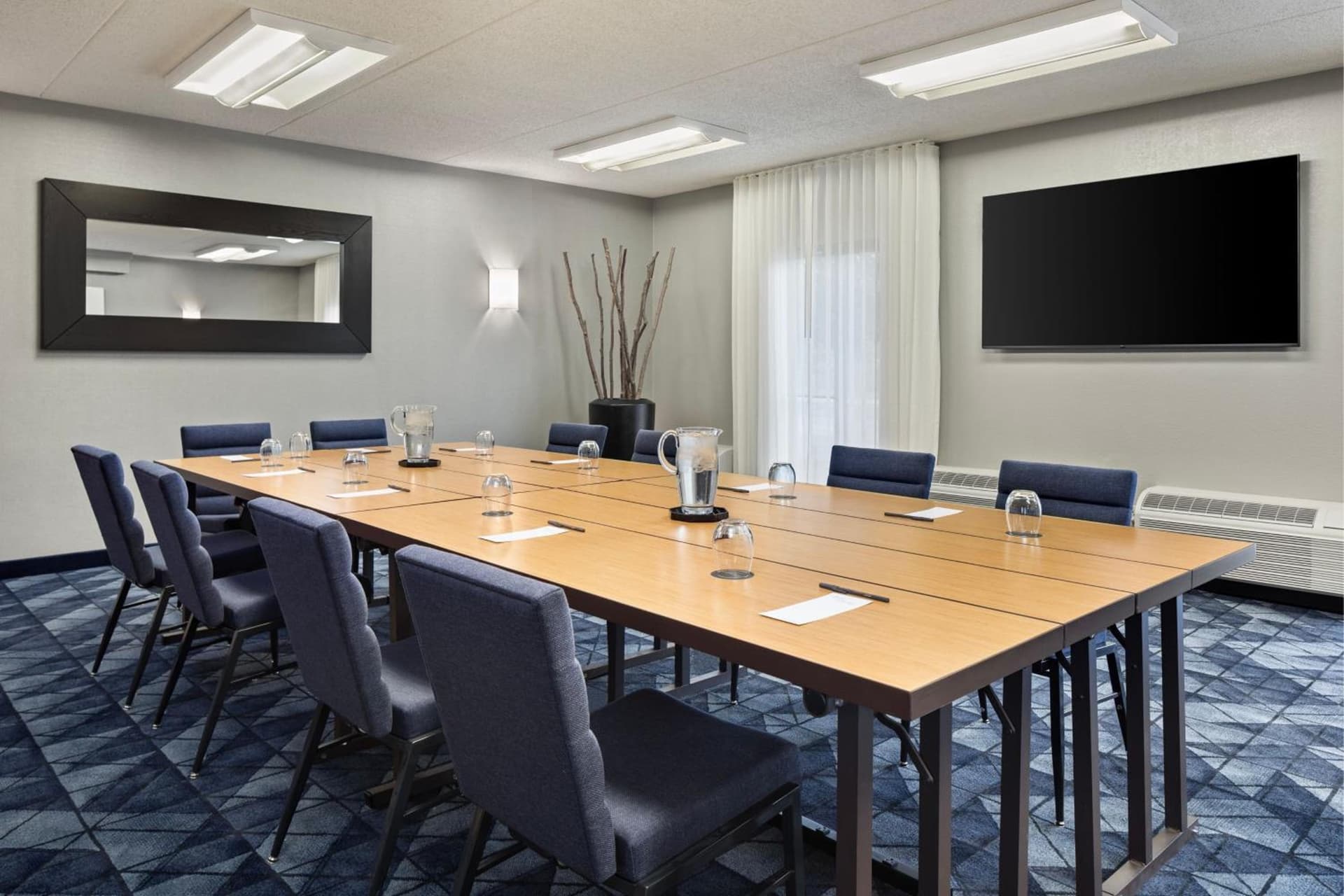 Courtyard by Marriott Chicago Waukegan / Gurnee interior in Waukegan, IL — gallery photo 2