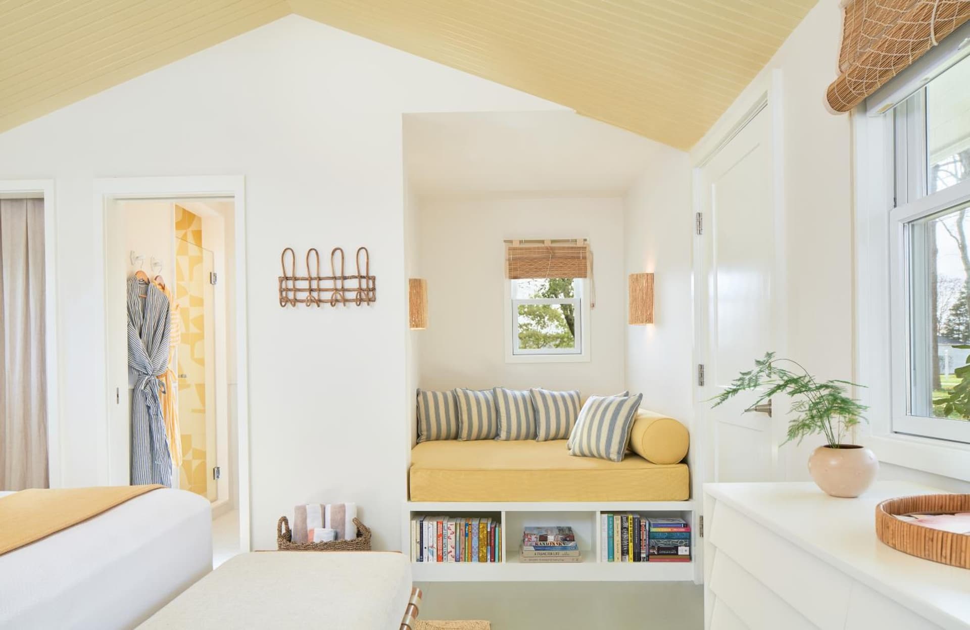 Silver Sands Motel & Beach Bungalows gallery photo in Greenport, NY — image 60