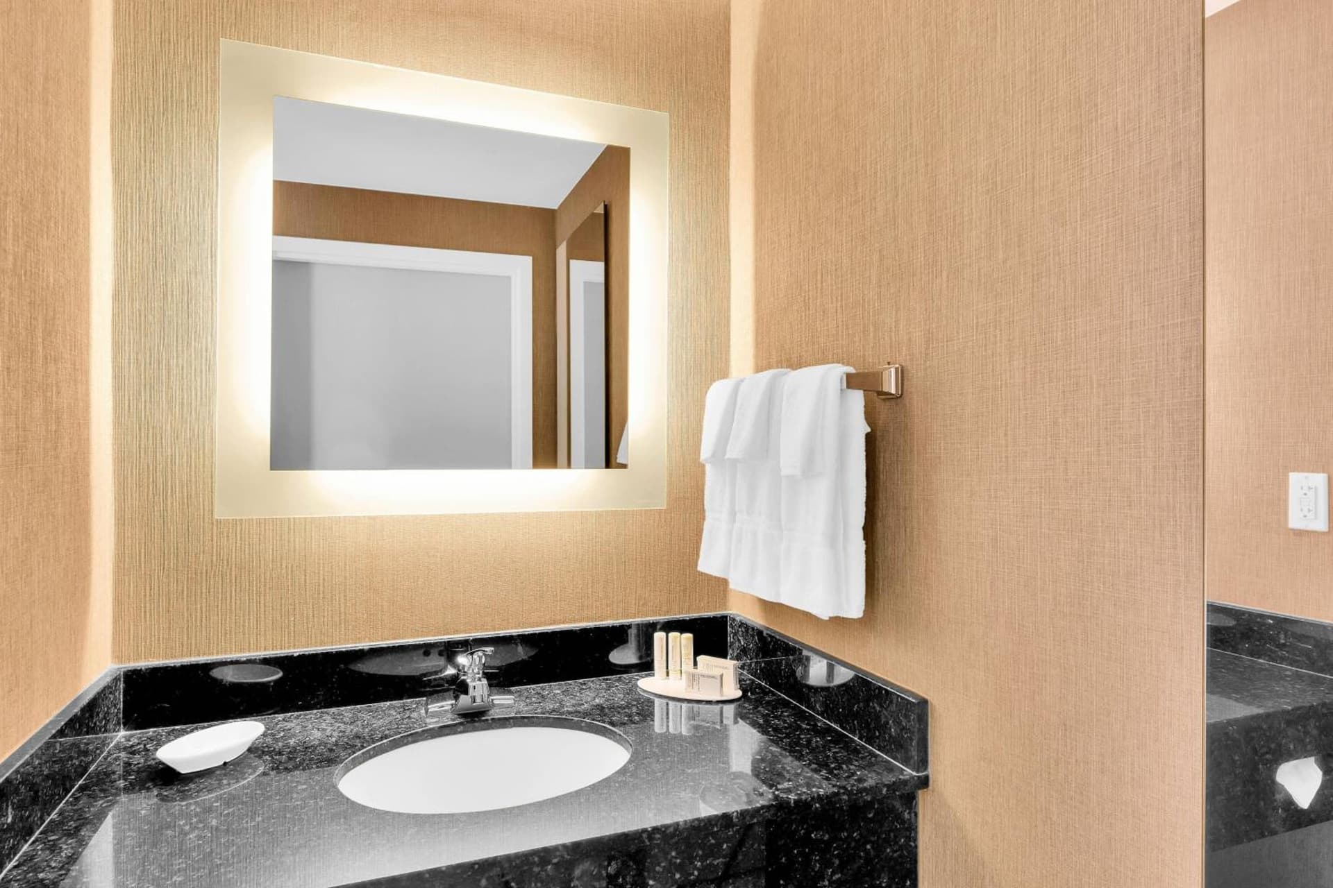 SpringHill Suites by Marriott Tarrytown Westchester County gallery photo in Tarrytown, NY — image 7