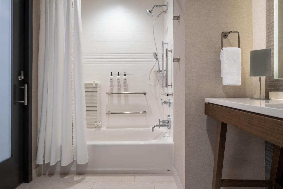 Delta Hotels by Marriott Wichita Falls Convention Center gallery photo in Wichita Falls, TX — image 71