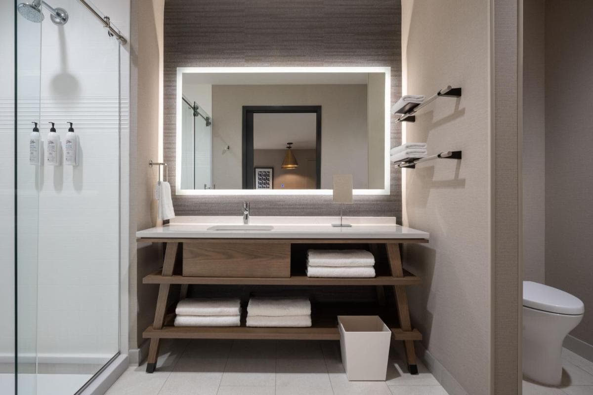 Delta Hotels by Marriott Wichita Falls Convention Center gallery photo in Wichita Falls, TX — image 83