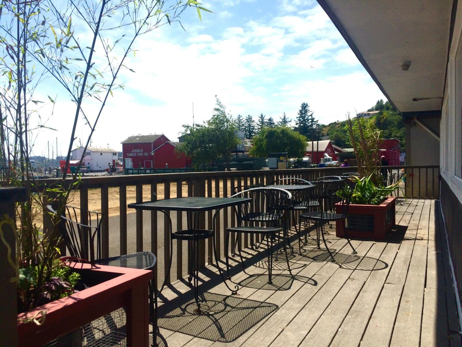 Salt Hotel & Pub property views in Ilwaco, WA — gallery photo 3