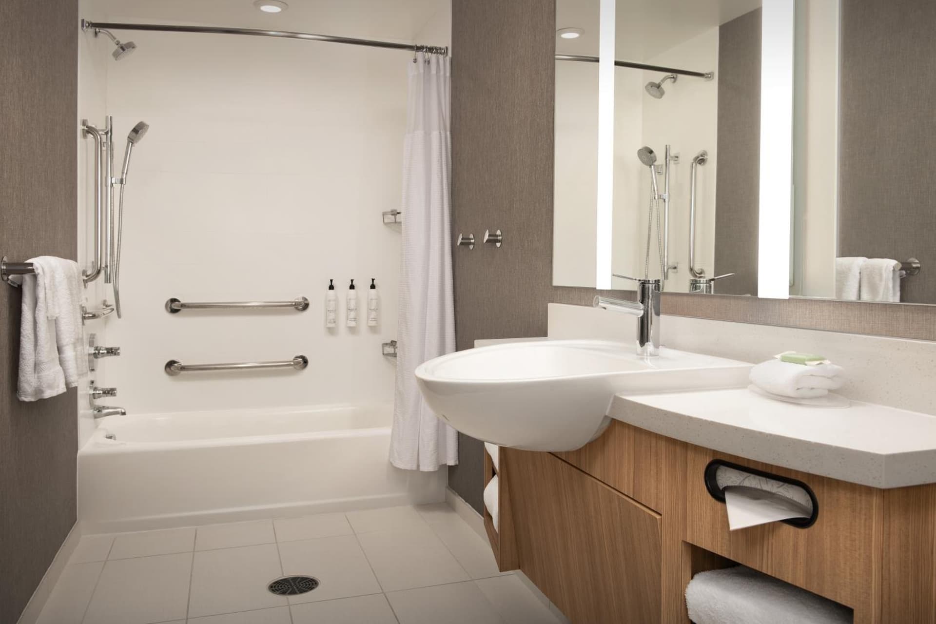 SpringHill Suites By Marriott Charleston Airport & Convention Center gallery photo in Charleston, SC — image 14