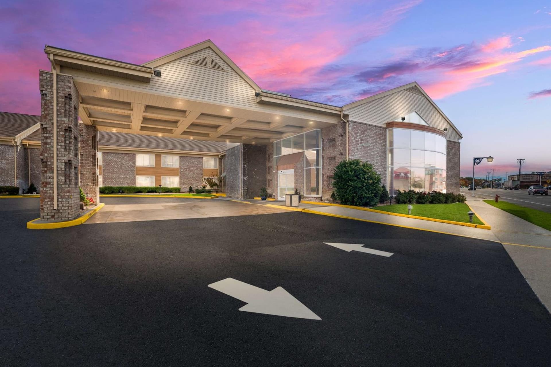 Best Western Plus Gold Country Inn featured exterior or lobby in Winnemucca, NV — similar hotel