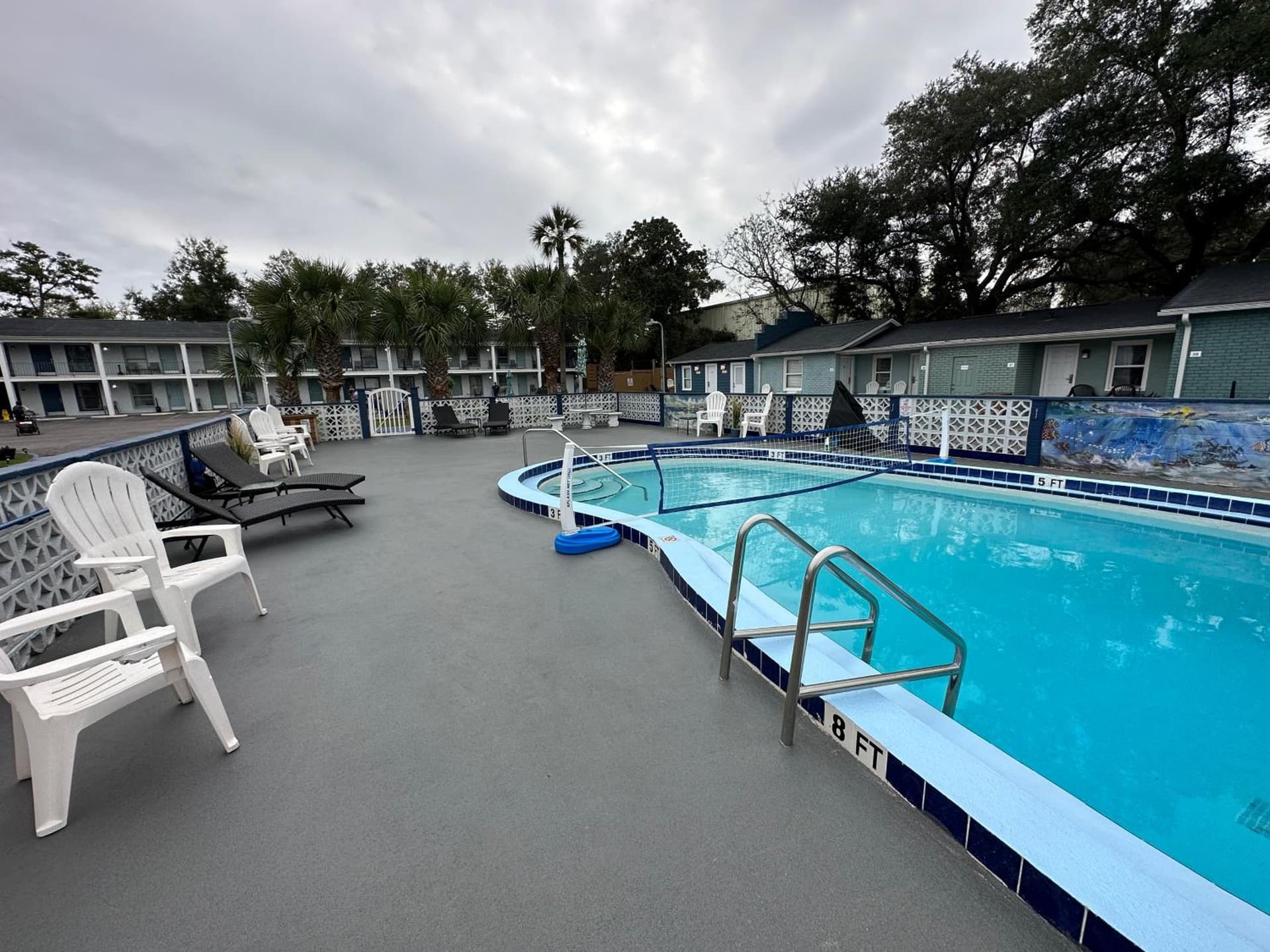 Gulf Coast Inn property views in Gulf Breeze, FL — gallery photo 3