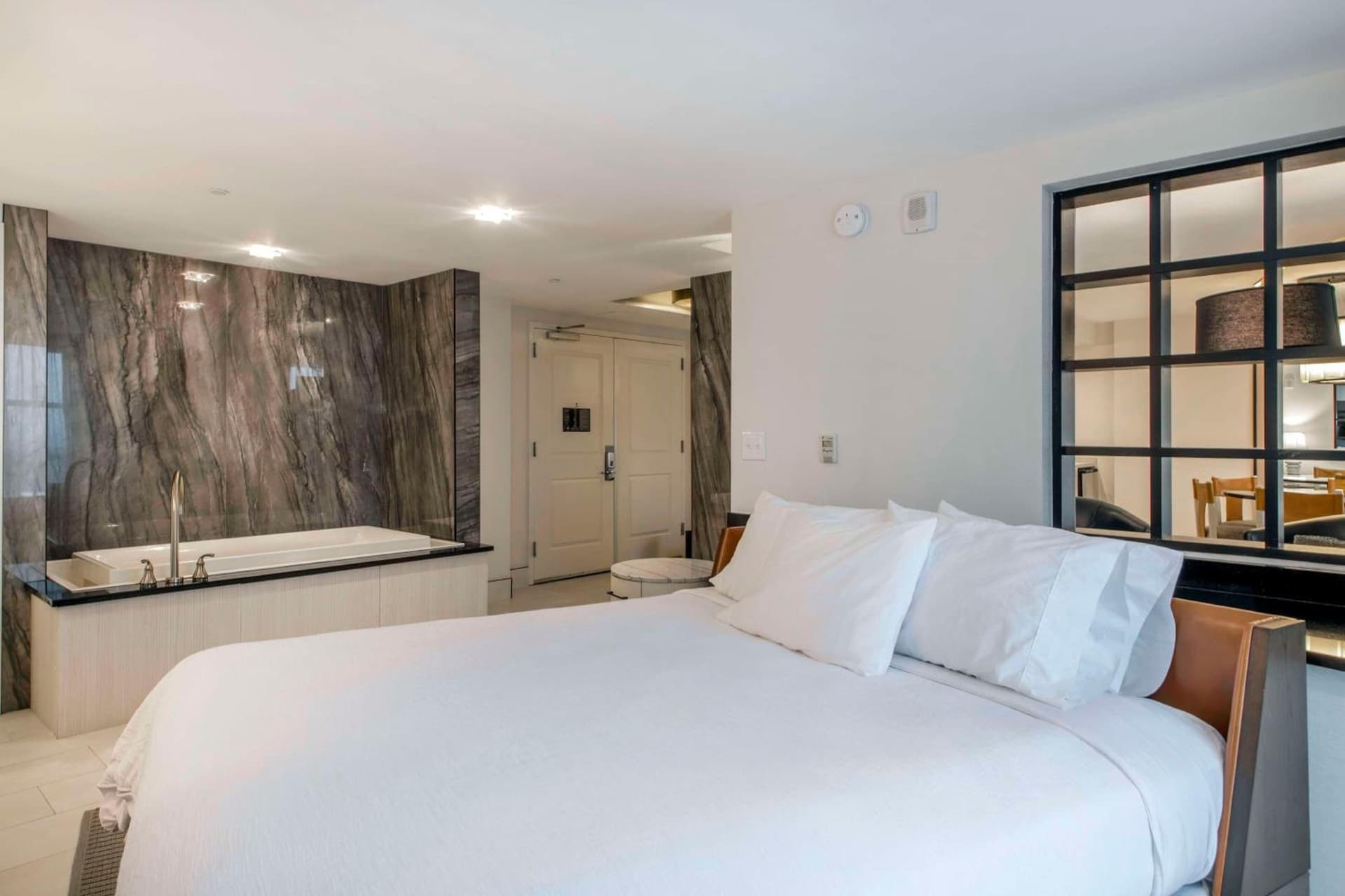 Embassy Suites by Hilton Raleigh Durham Airport Brier Creek gallery photo in Raleigh, NC — image 77