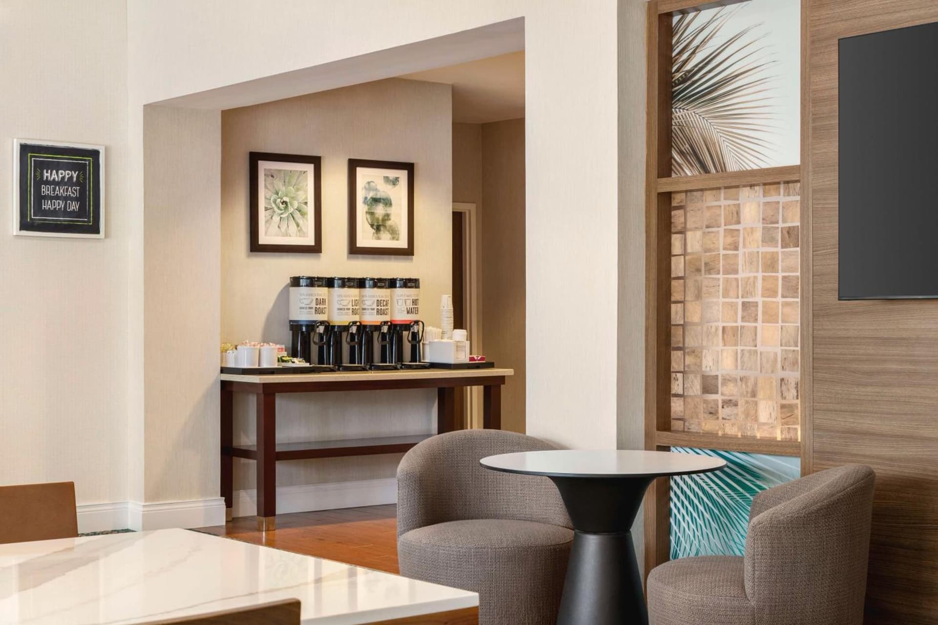 Hampton Inn Pembroke Pines gallery photo in Pembroke Pines, FL — image 28