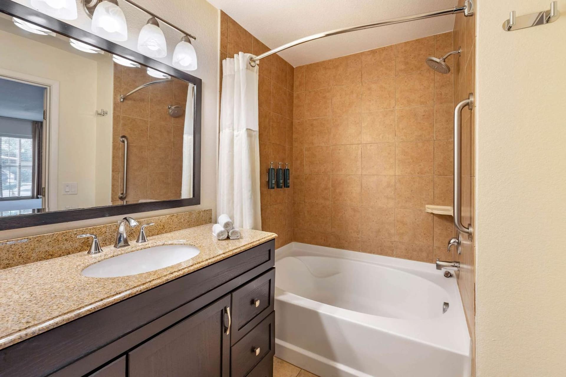 Hilton Vacation Club Desert Retreat Las Vegas gallery photo in Las Vegas, NV — image 56