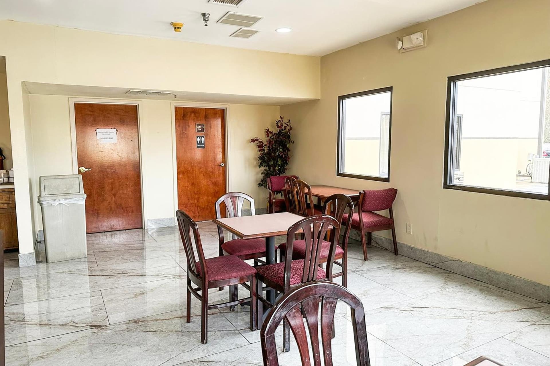 OYO Hotel Rome West GA property views in Rome, GA — gallery photo 3