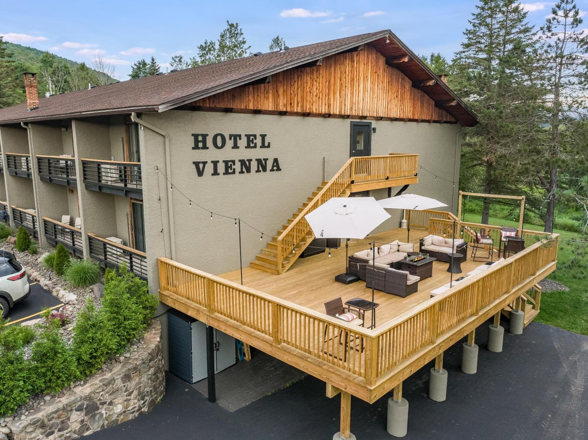 Hotel Vienna gallery photo in Windham — image 42