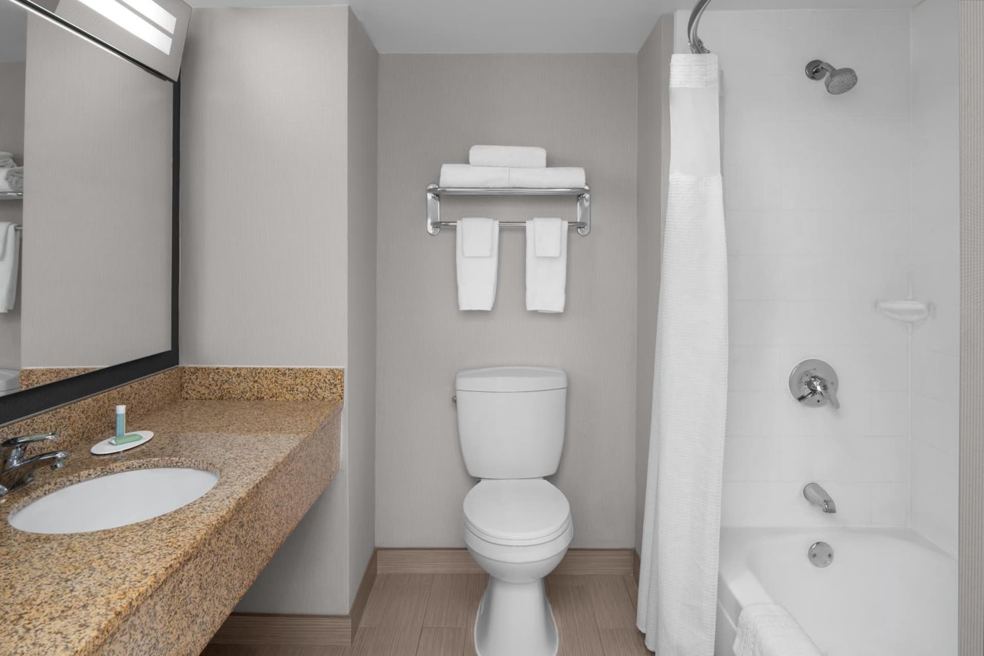 Courtyard by Marriott Cypress Anaheim / Orange County gallery photo in Cypress, CA — image 16