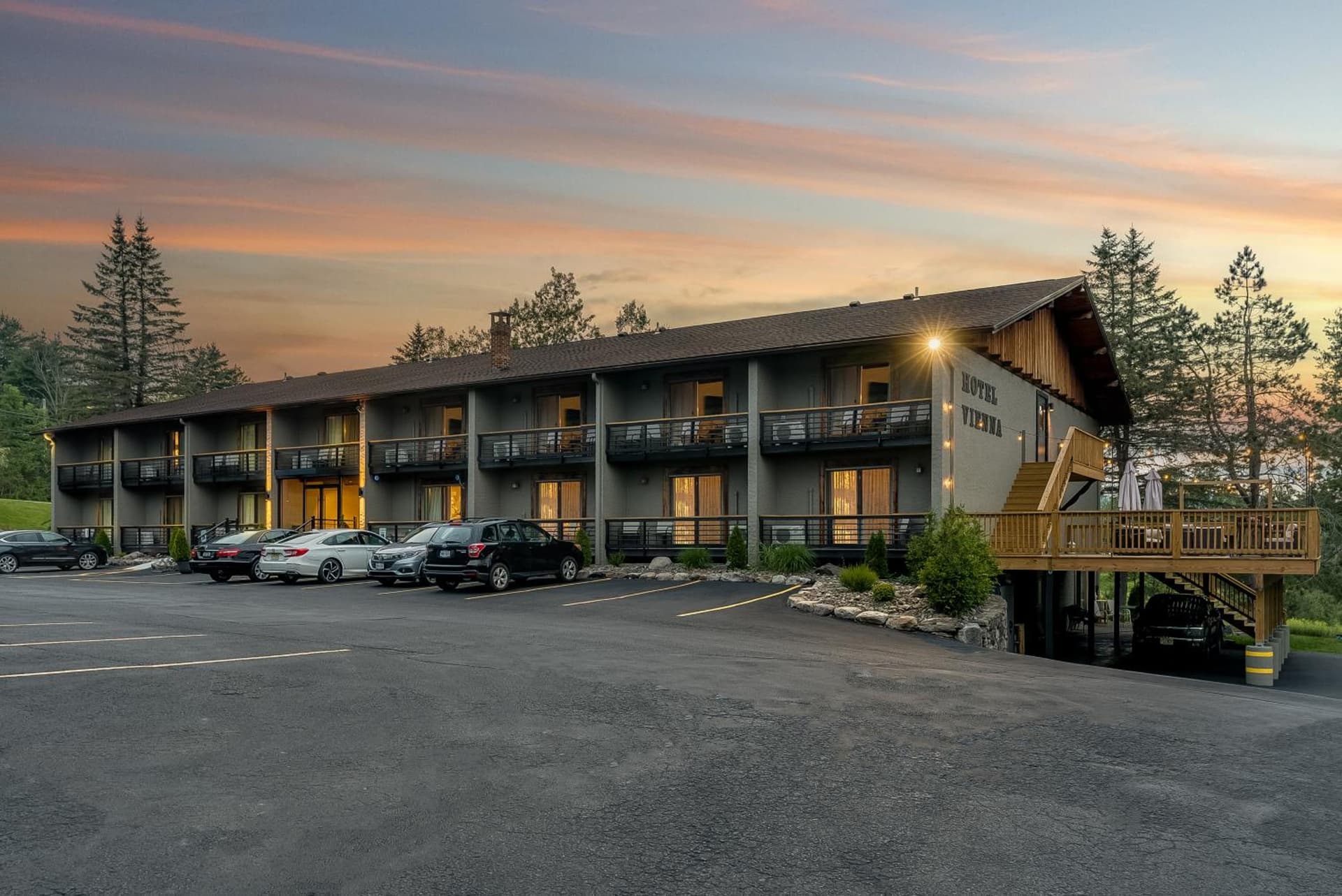 Hotel Vienna gallery photo in Windham — image 71
