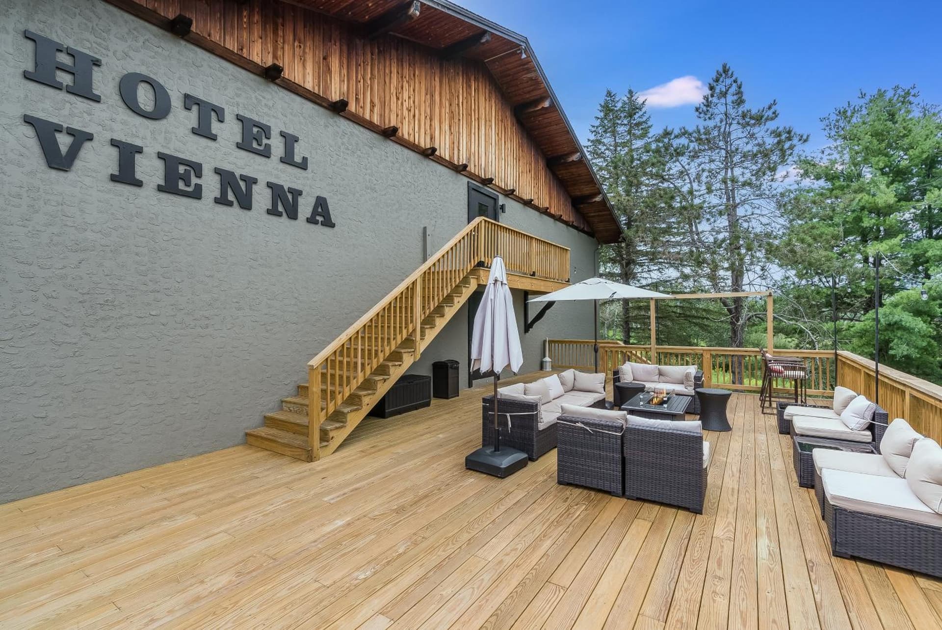 Hotel Vienna gallery photo in Windham — image 67