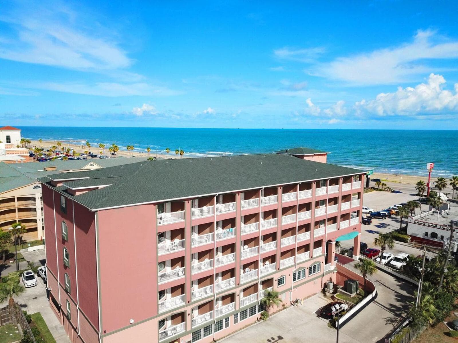 Quality Inn & Suites Galveston - Beachfront — hotel in Galveston, Texas