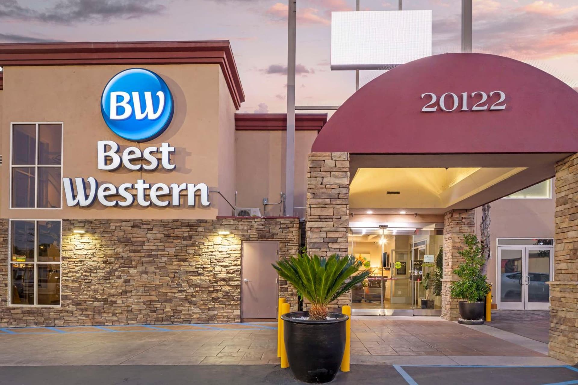 Best Western Canoga Park Motor Inn gallery photo in Canoga Park, CA — image 8
