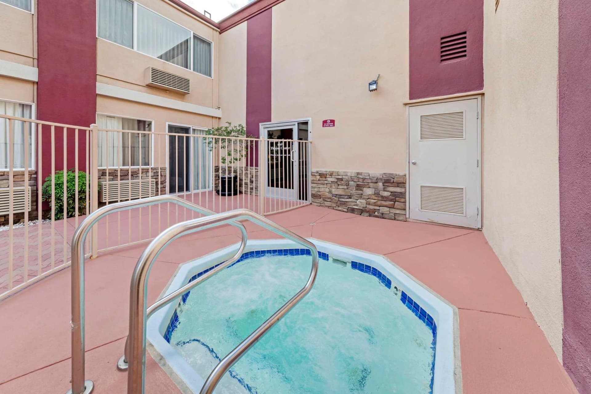 Best Western Canoga Park Motor Inn gallery photo in Canoga Park, CA — image 24