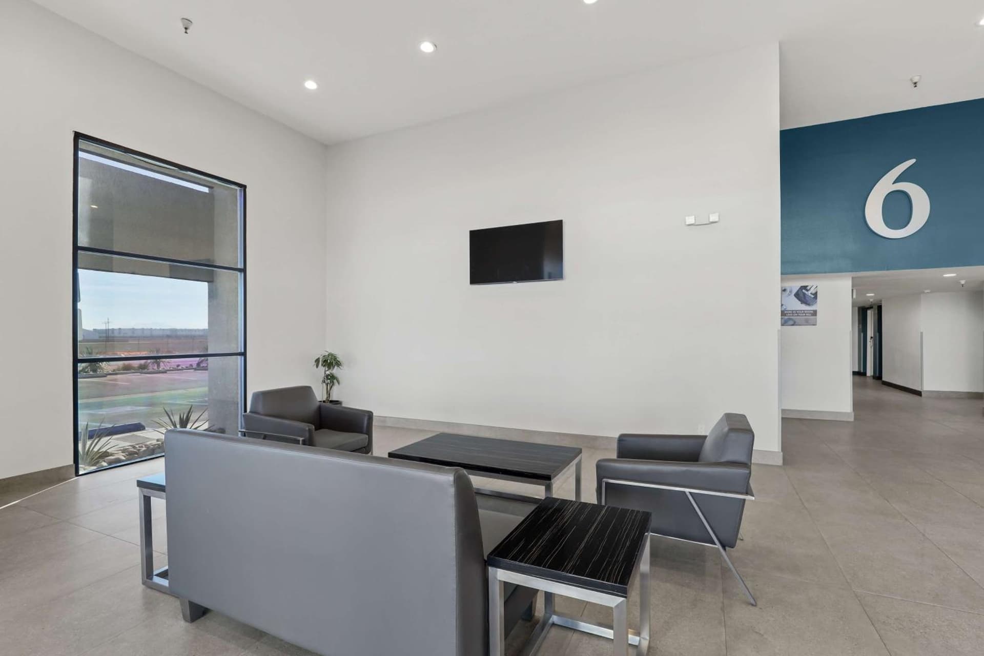 Studio 6 Suites Perris, CA gallery photo in Perris, CA — image 29