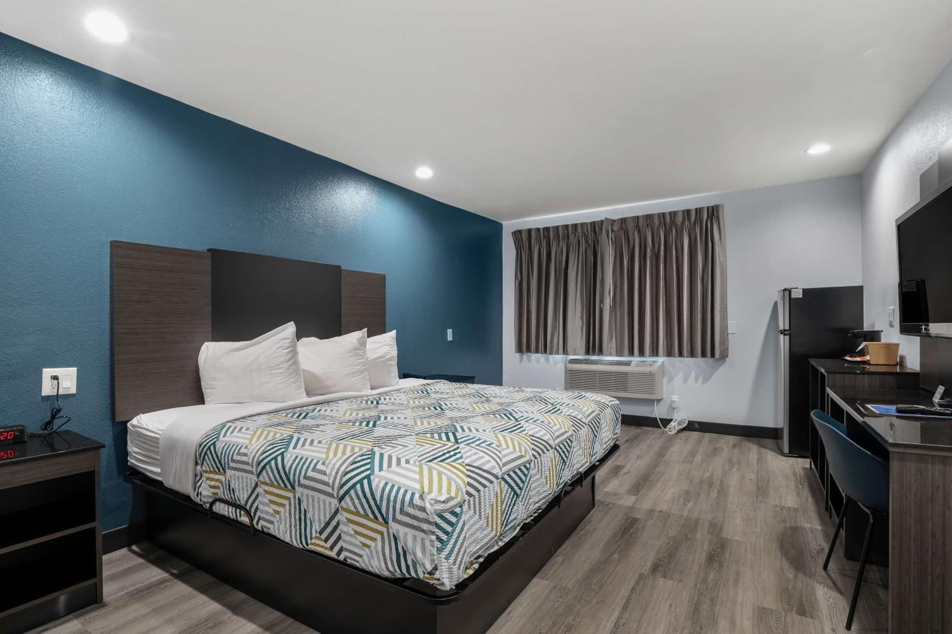 Studio 6 Suites Perris, CA gallery photo in Perris, CA — image 10