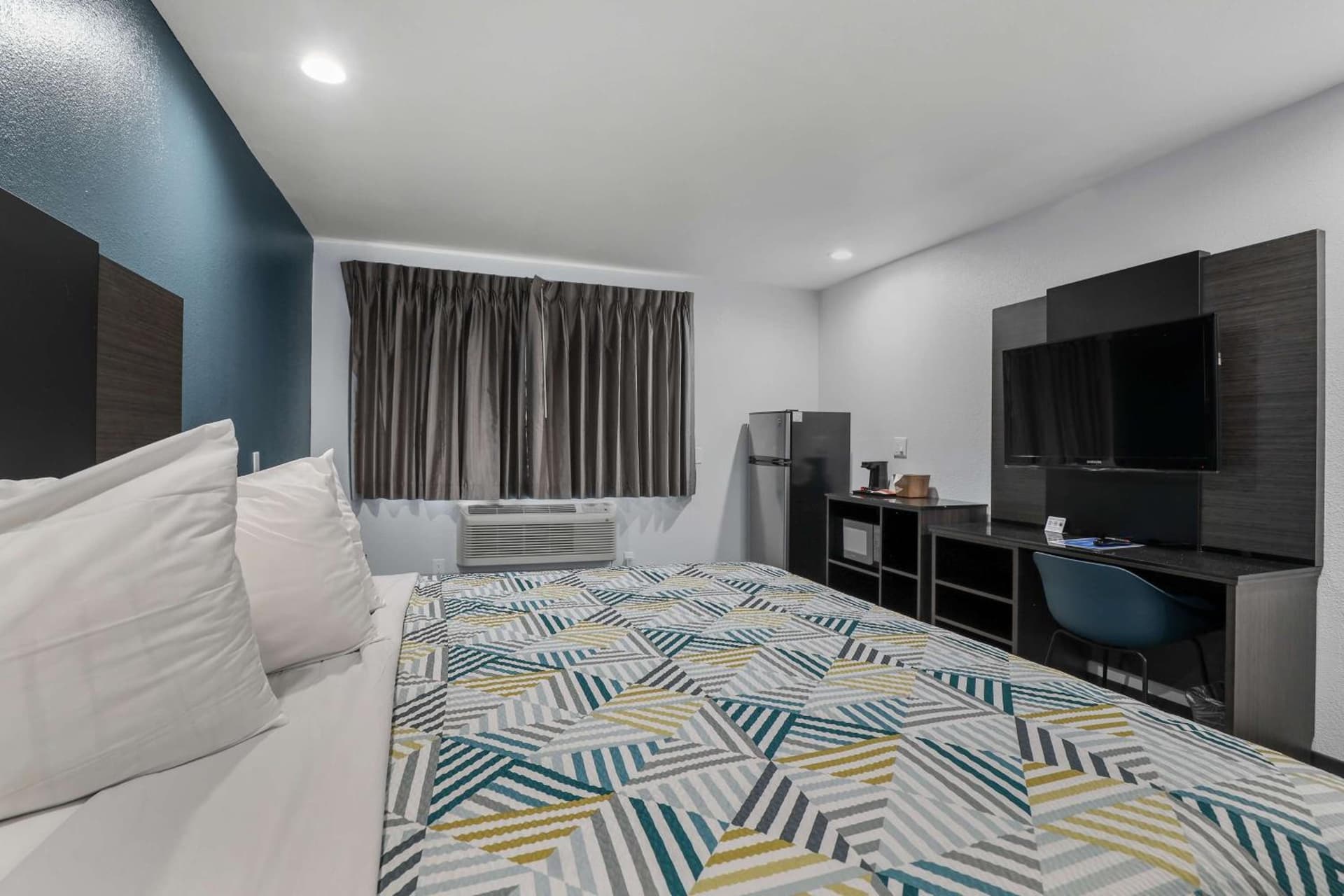 Studio 6 Suites Perris, CA gallery photo in Perris, CA — image 42