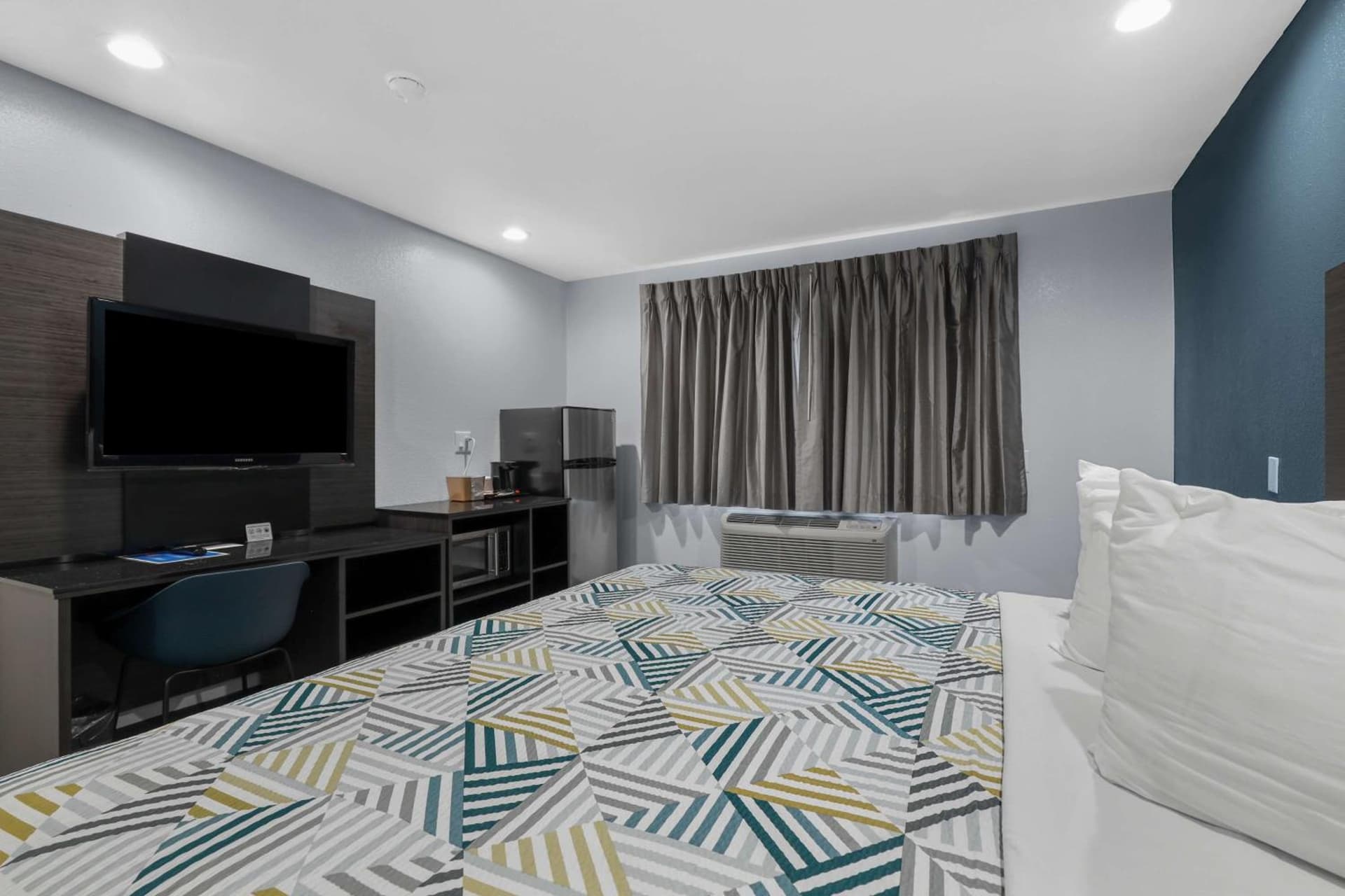 Studio 6 Suites Perris, CA gallery photo in Perris, CA — image 12
