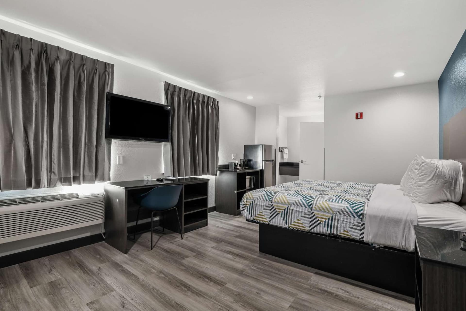 Studio 6 Suites Perris, CA gallery photo in Perris, CA — image 35