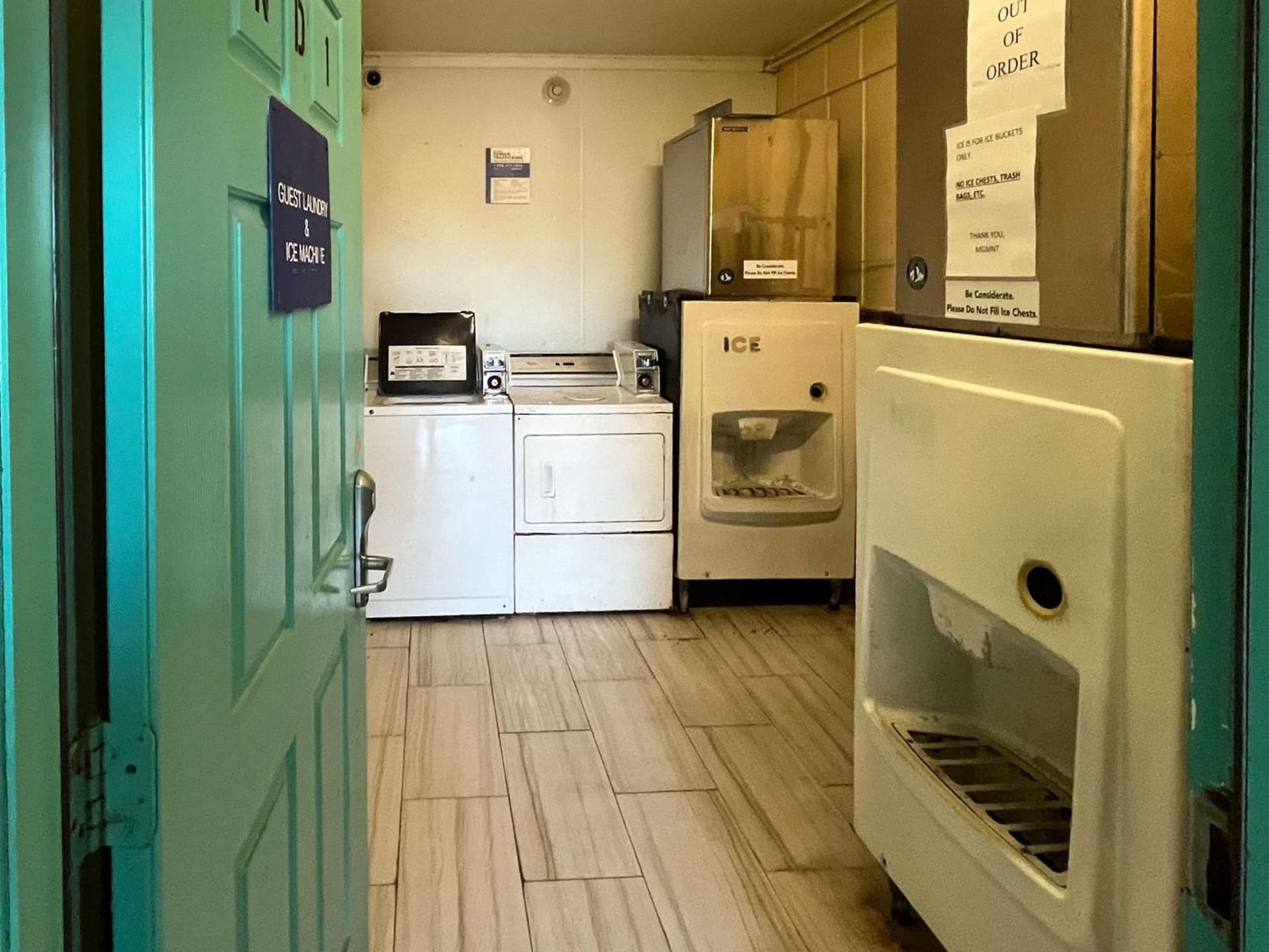 Motel 6 Classic Galveston, TX Beach-Seawall interior in Galveston, TX — gallery photo 2
