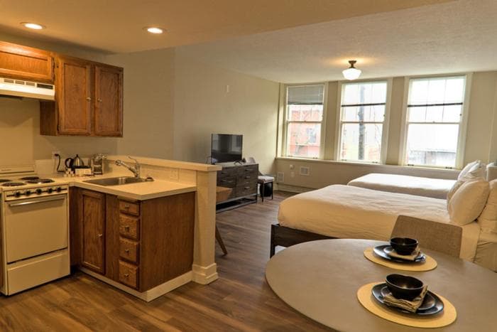 Hotel Leo gallery photo in Bellingham, WA — image 59