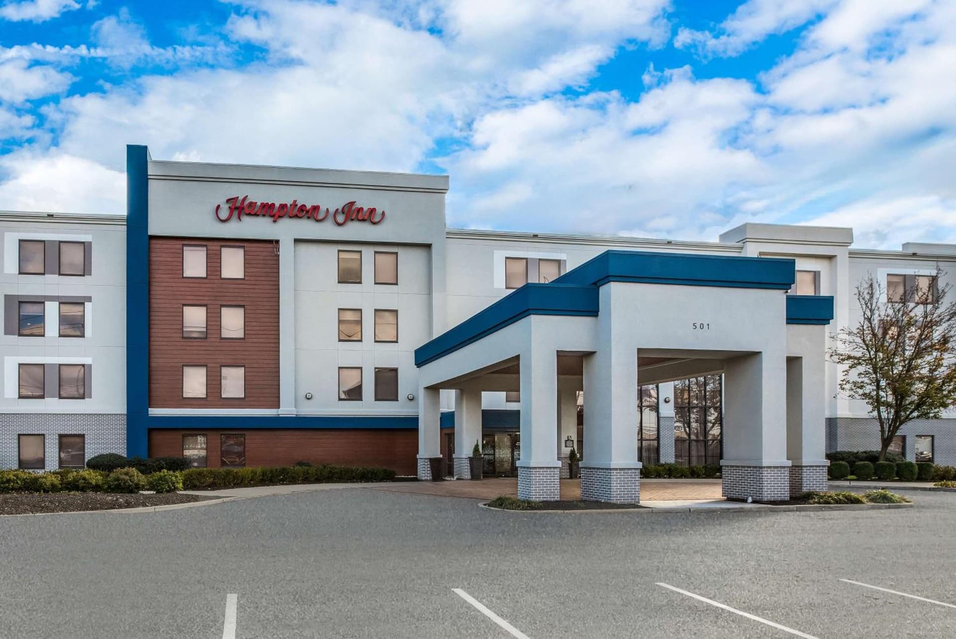 Hampton Inn Linden featured exterior or lobby in Linden, NJ — similar hotel