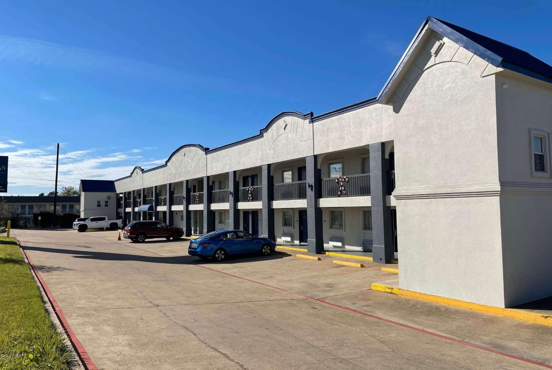 Days Inn by Wyndham Temple interior in Temple, TX — gallery photo 2