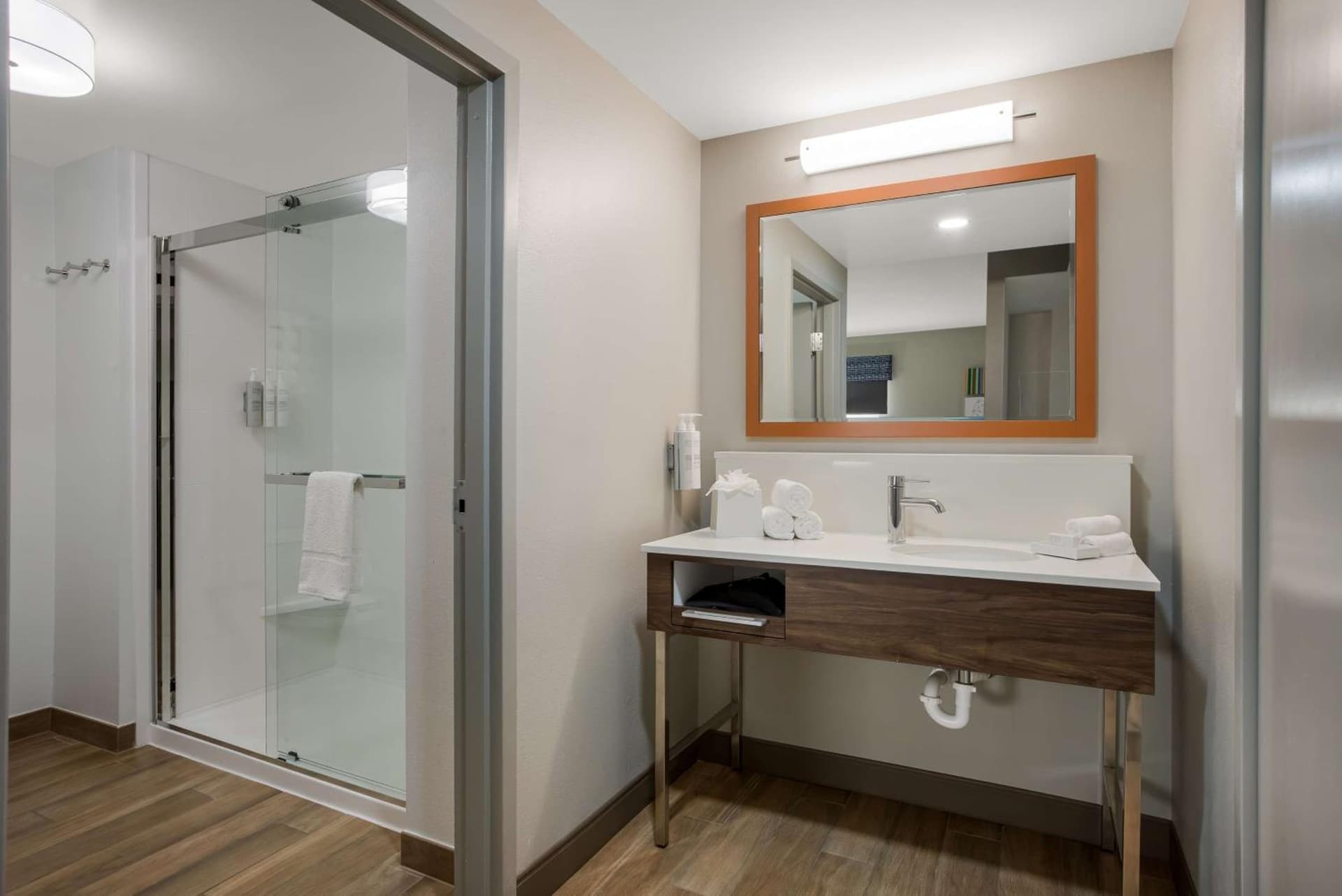 Hampton Inn Linden gallery photo in Linden, NJ — image 33