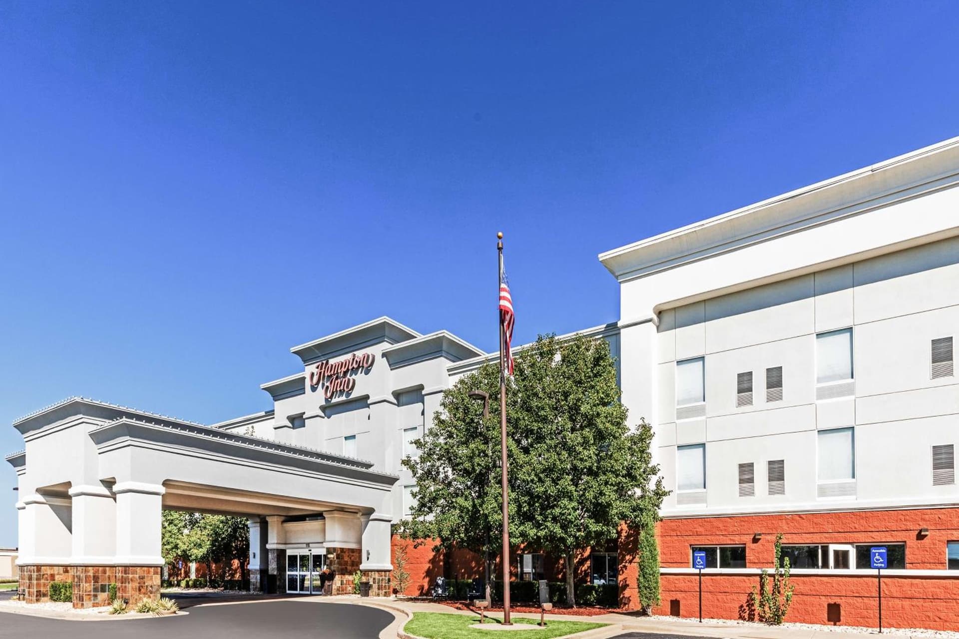 Hampton Inn Miami, Oklahoma interior in Miami, OK — gallery photo 2