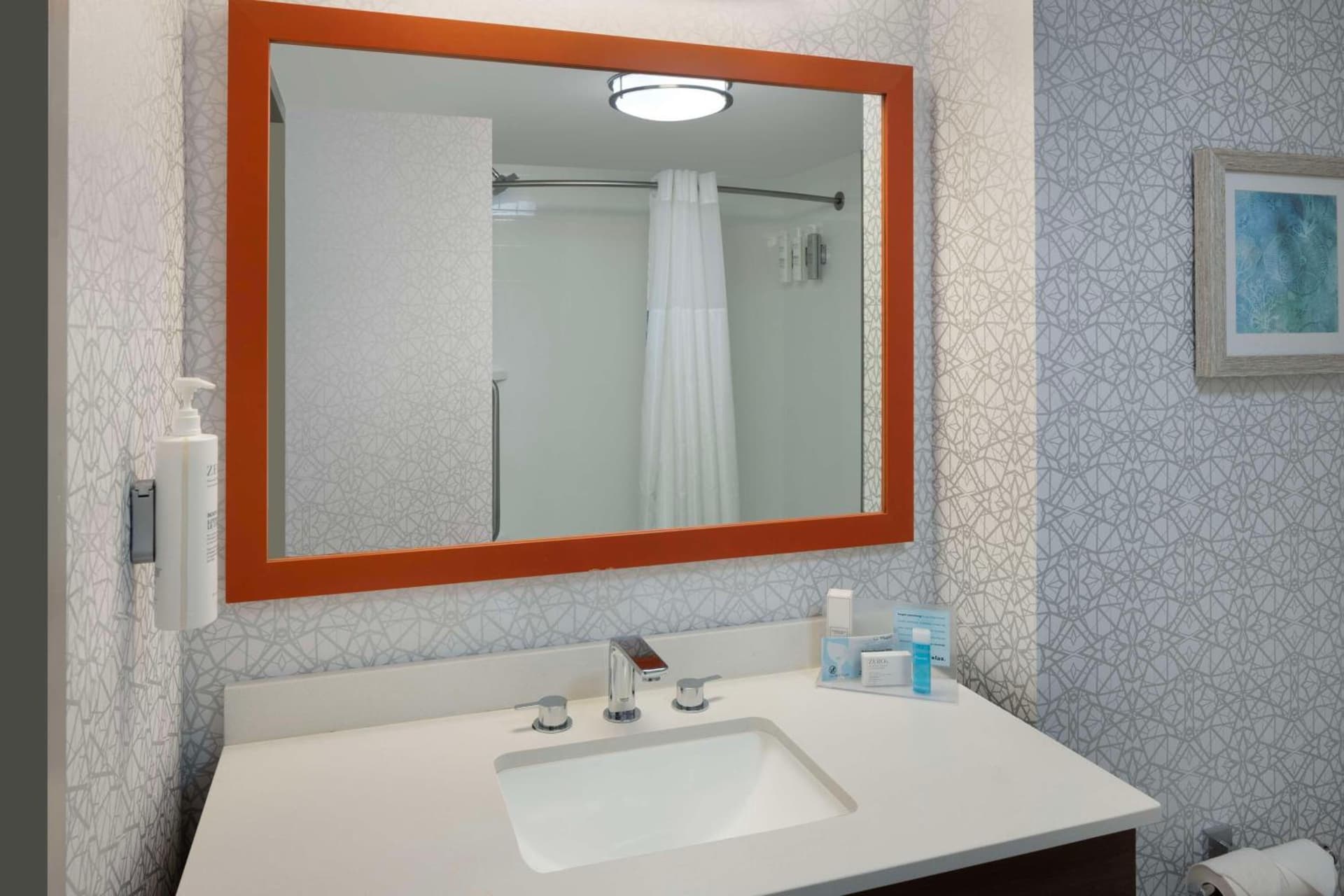 Hampton Inn & Suites Myrtle Beach Oceanfront gallery photo in Myrtle Beach, SC — image 65