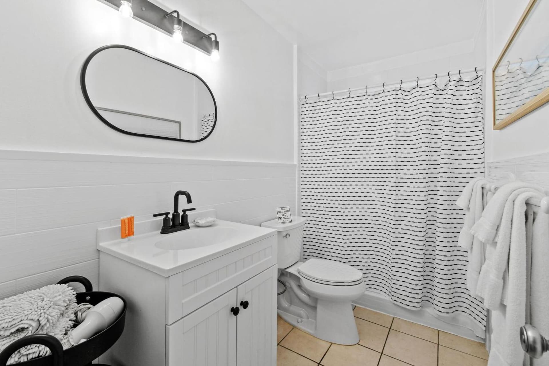 Sunshine shores boutique apartments interior in Palm Beach Shores, FL — gallery photo 2