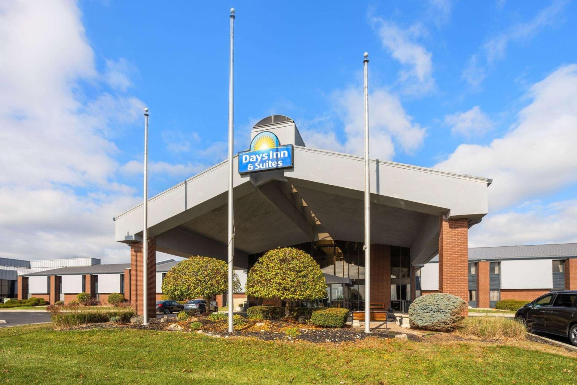 Days Inn & Suites by Wyndham Northwest Indianapolis — hotel in Indianapolis, Indiana
