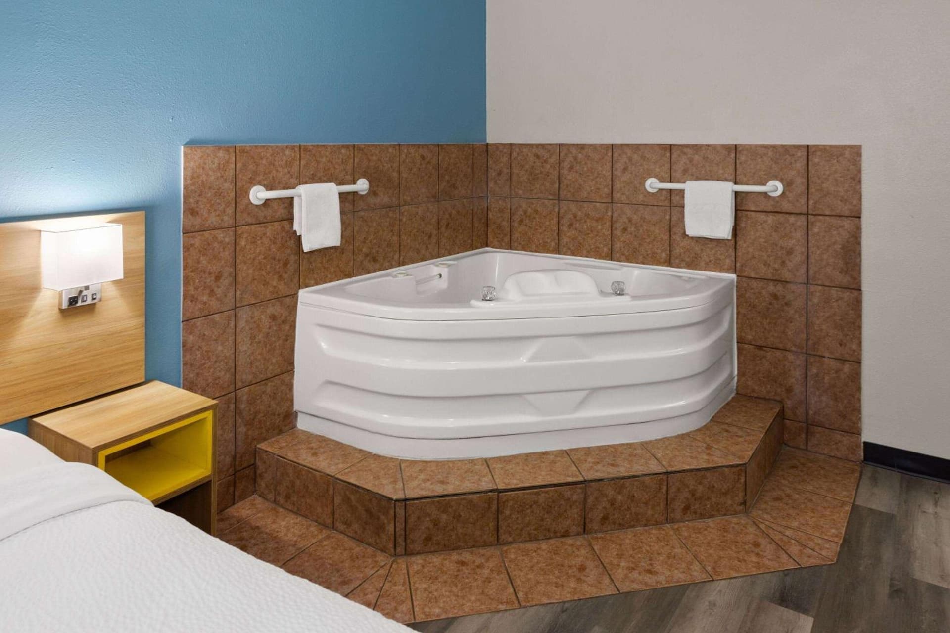 Days Inn & Suites by Wyndham Northwest Indianapolis gallery photo in Indianapolis, IN — image 8
