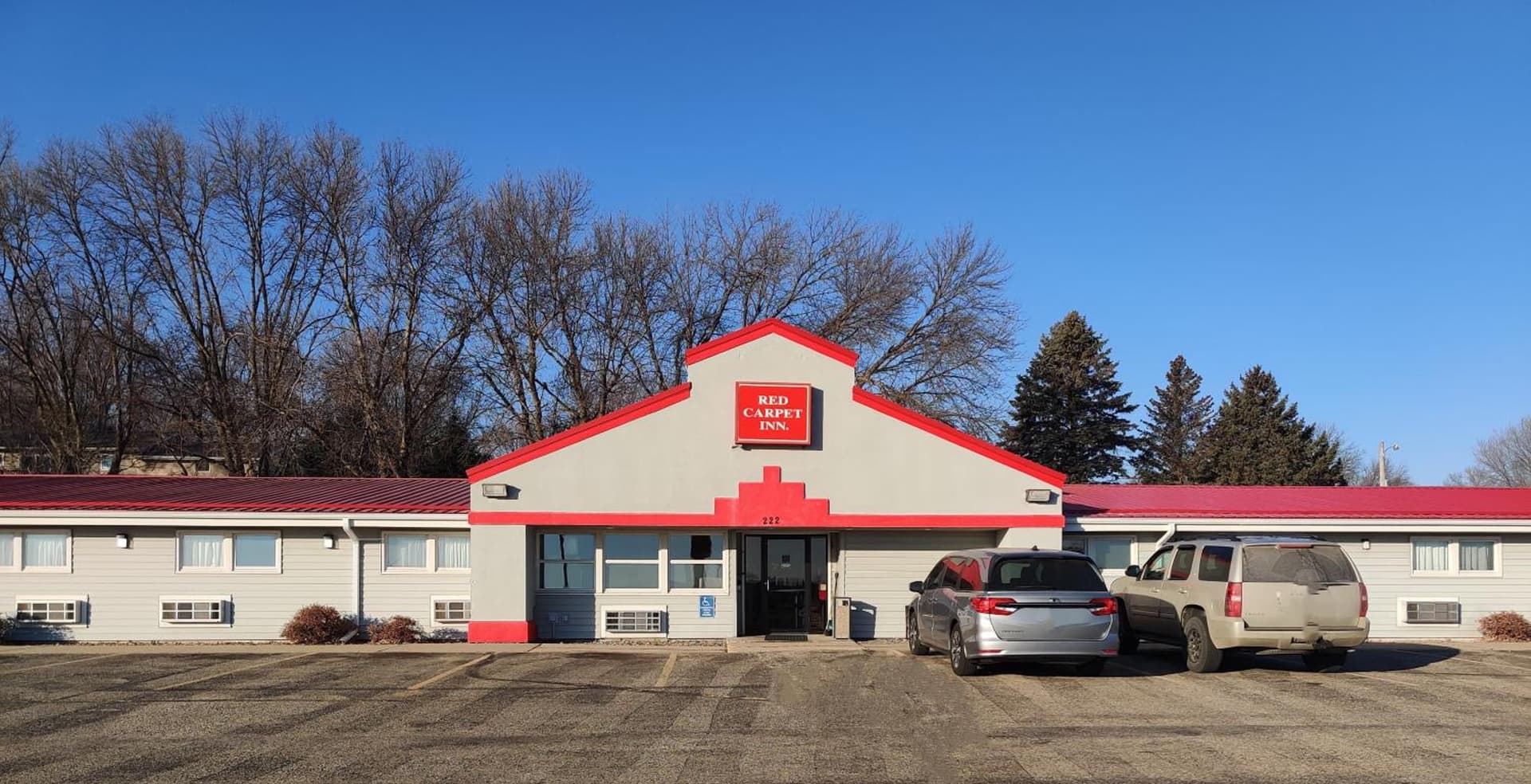 Red Carpet Inn - Windom interior in Windom, MN — gallery photo 2